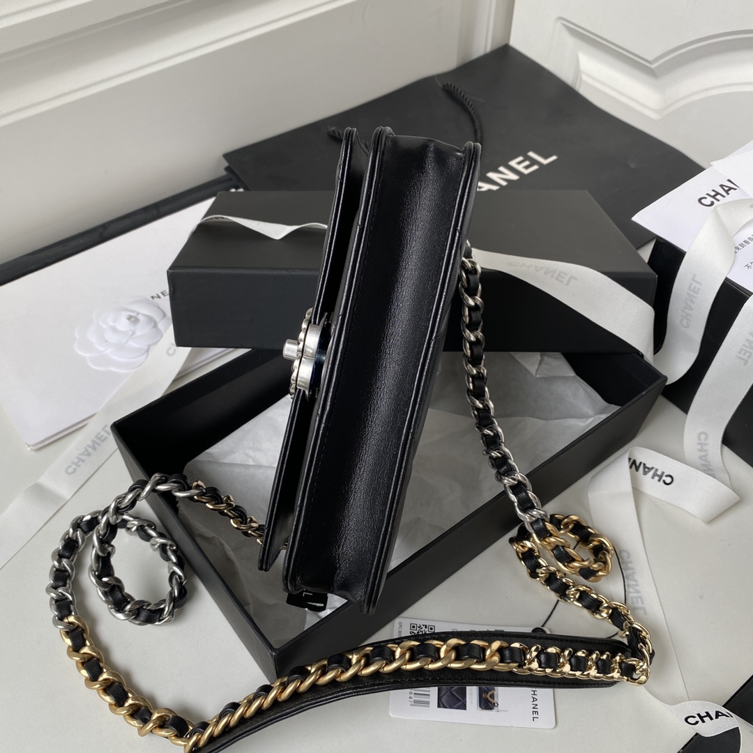 シャネル CHANEL限定 スーパーコピー バッグ レザー ブラック 軽量 ショルダーバッグ 人気　_3