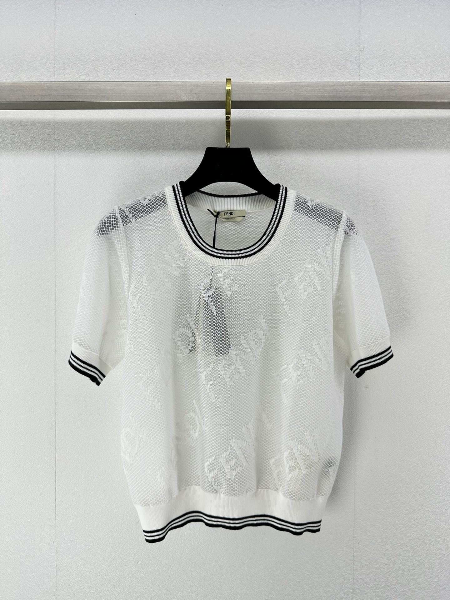 フェンディ 激安通販 コピー 半袖 Tシャツ ウール ホワイト 柔らかい 花柄_1