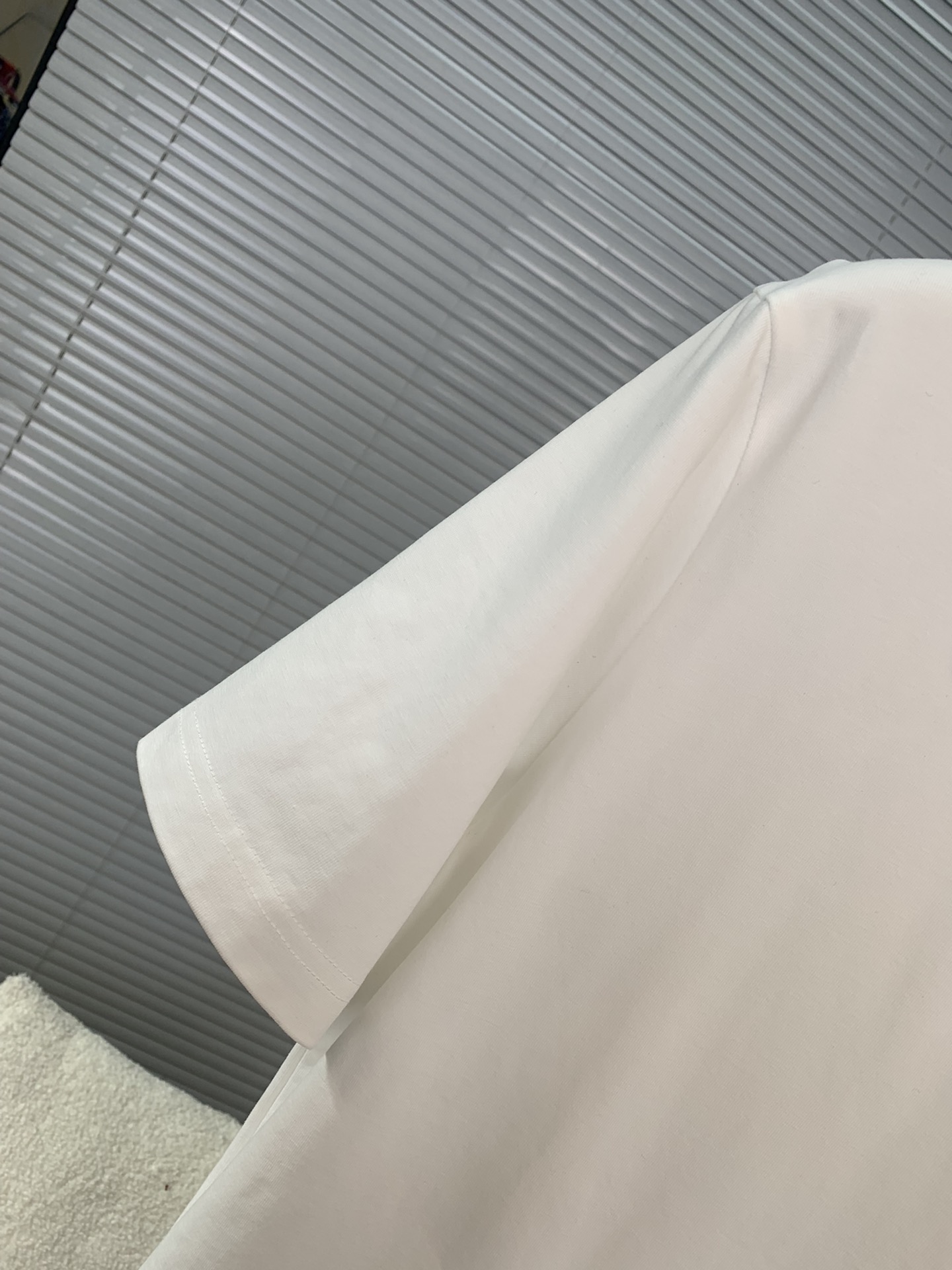ジバンシィ 激安通販 コピー 半袖 Tシャツ ウールコットン ホワイト 柔らかい 花柄_5