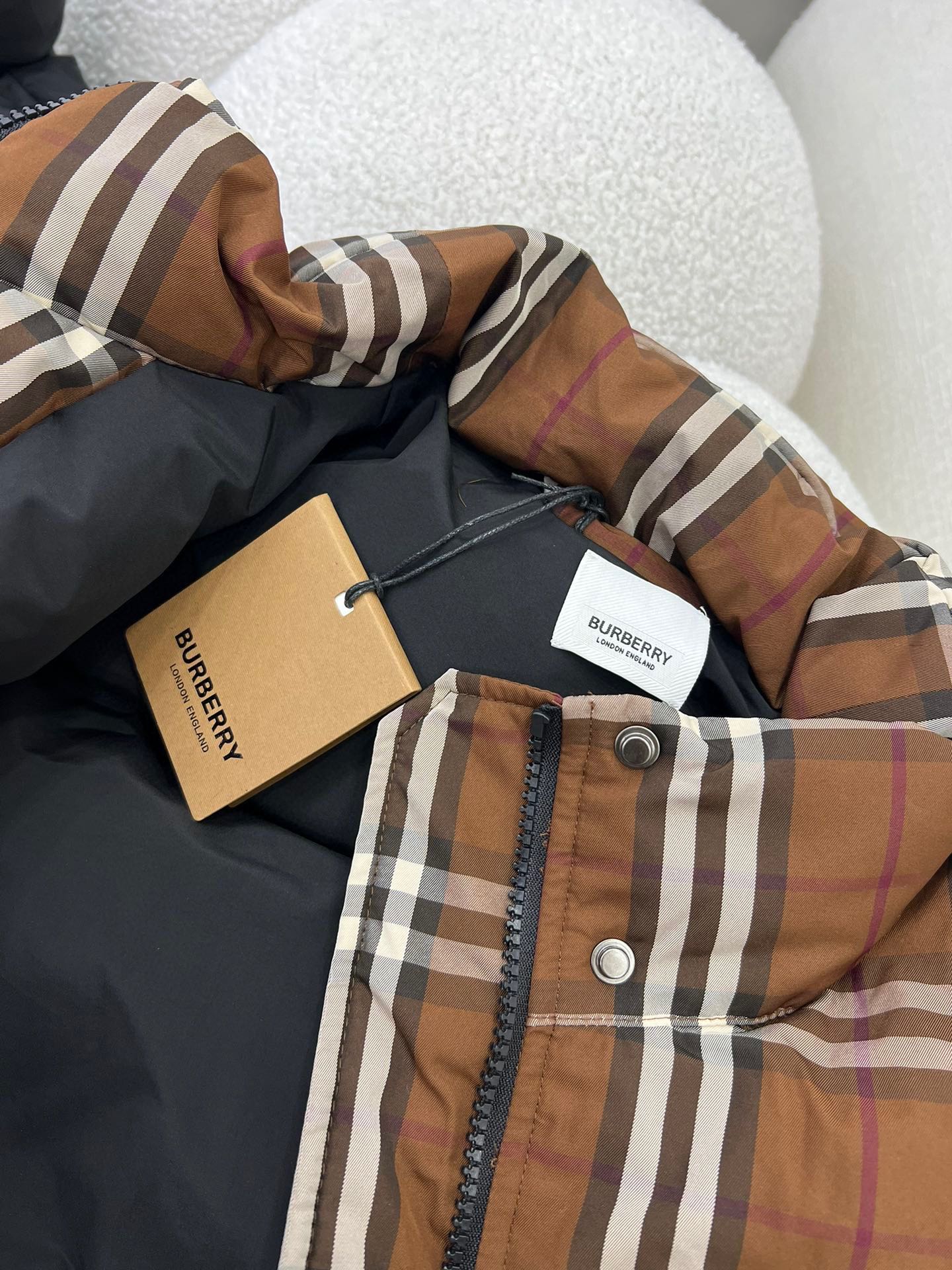 バーバリー ジャンパーコピー アウター  暖かい 中綿 格子形 ハイネック 冬服 軽量 シンプル 高品質 ブラウン_8