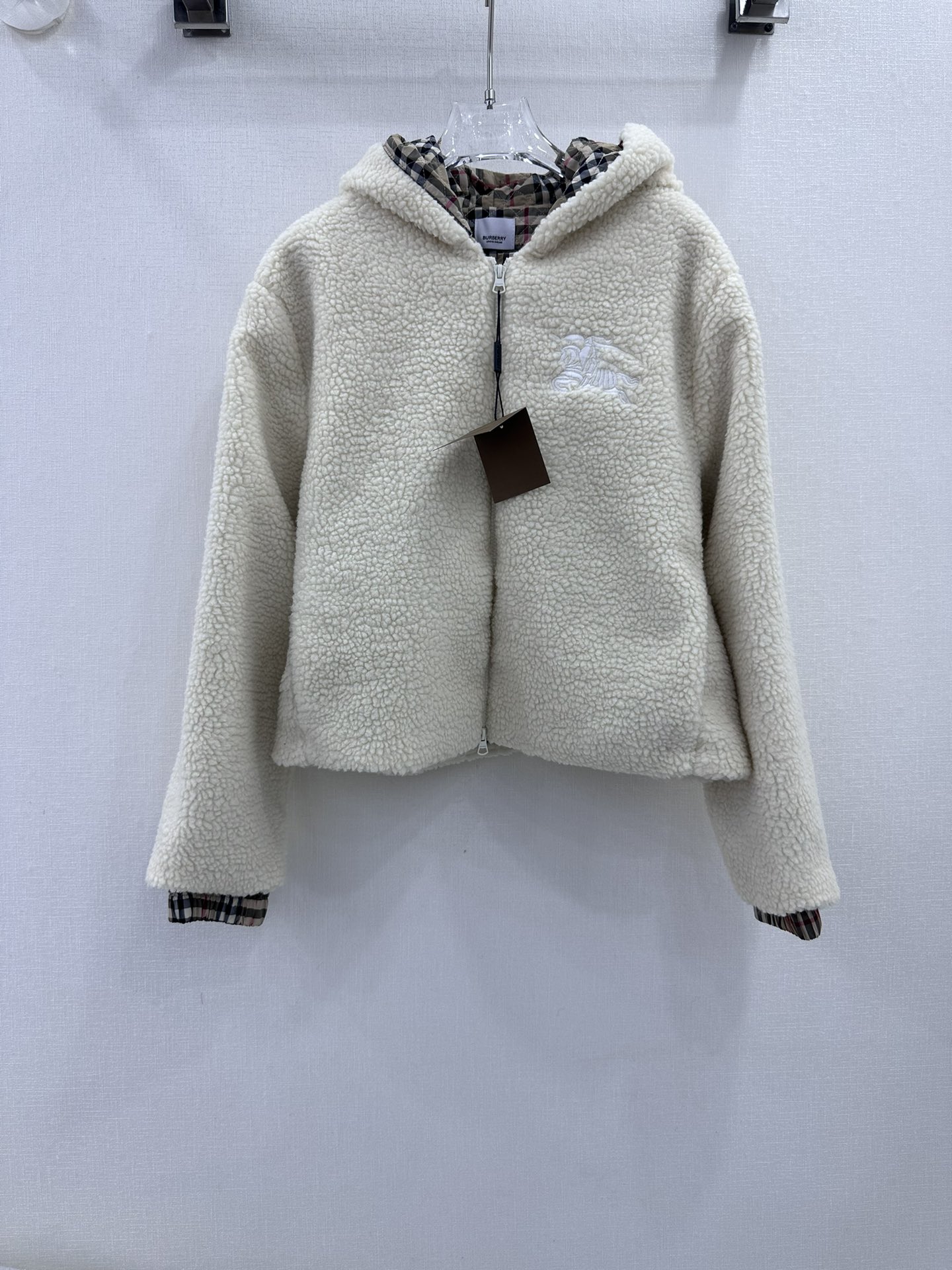 アウター バーバリー偽物 ジャケット トップス 柔らかい ウール もこもこ 少女感 ゆったり 高級品 ホワイト_1