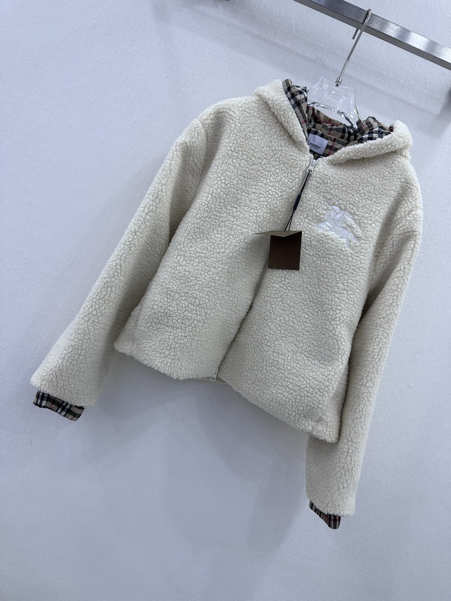 アウター バーバリー偽物 ジャケット トップス 柔らかい ウール もこもこ 少女感 ゆったり 高級品 ホワイト_2