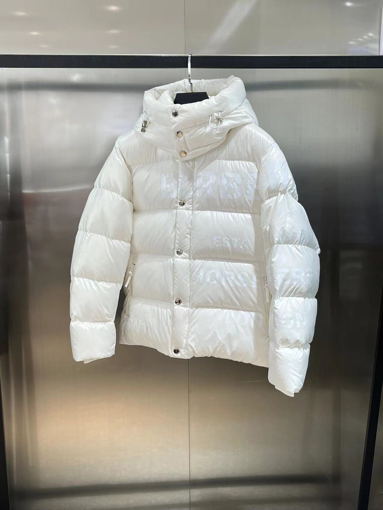 バーバリー ダウン コート激安通販 トップス ハイネック 保温 軽量 男女兼用 ファッション 人気品 ホワイト_5