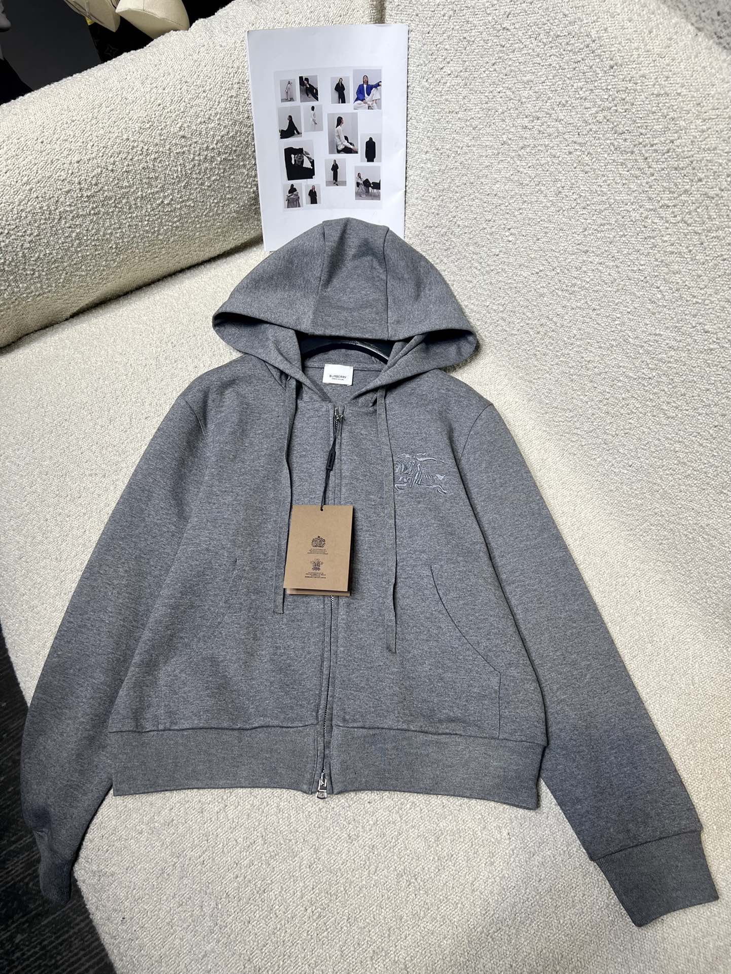 バーバリー カフス セットコピー 運動セット ランニング シンプル 柔らかい フード付き 品質保証 おしゃれ グレイ_7
