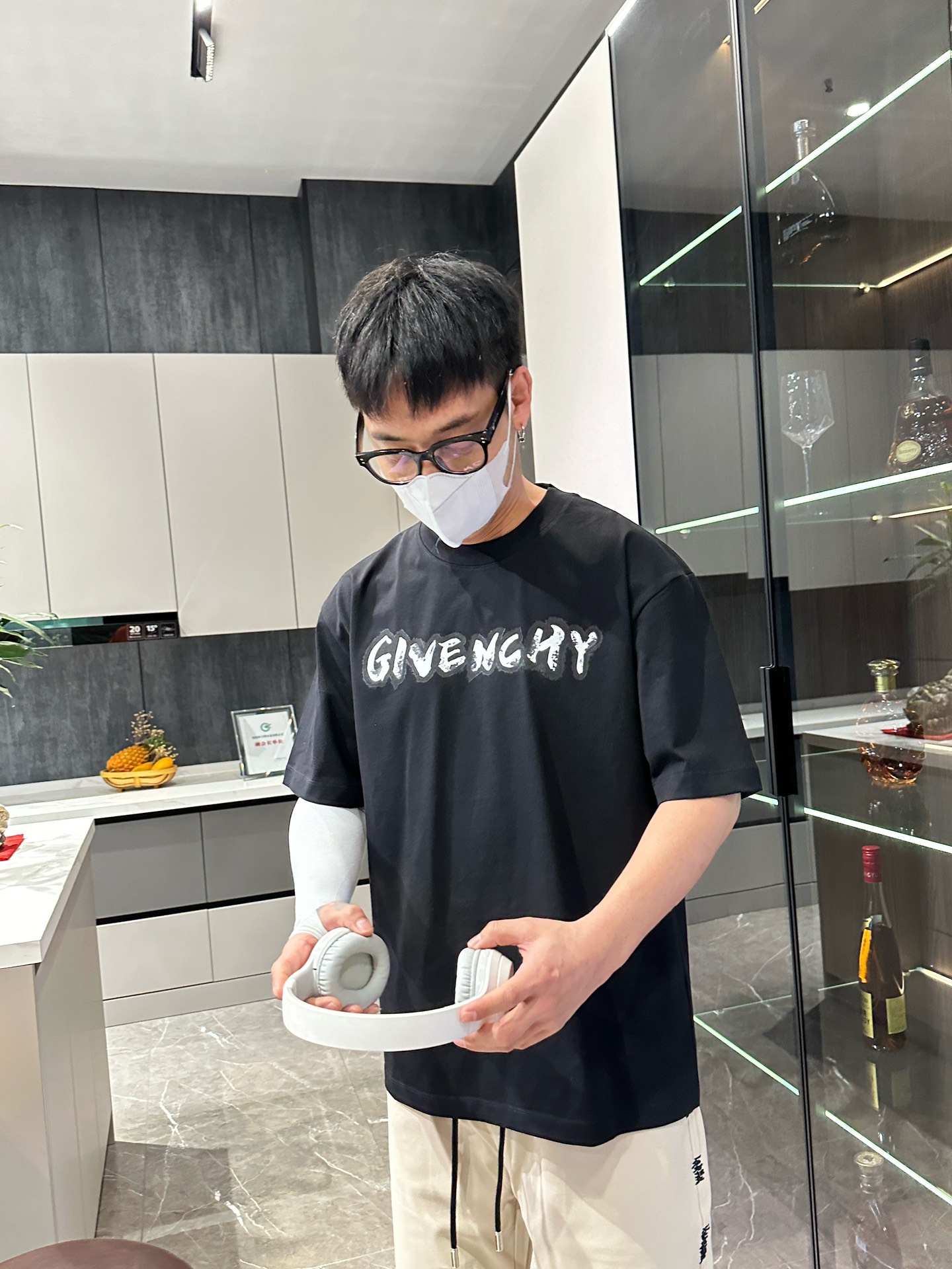 ジバンシィ n級品 コピー 半袖 Tシャツ ウールコットン ブラック 柔らかい 花柄_5