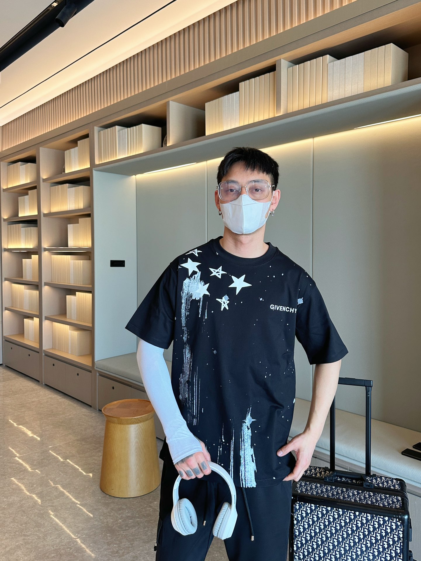 ジバンシィ 偽物 コピー 半袖 Tシャツ ウールコットン ブラック 柔らかい 花柄_4