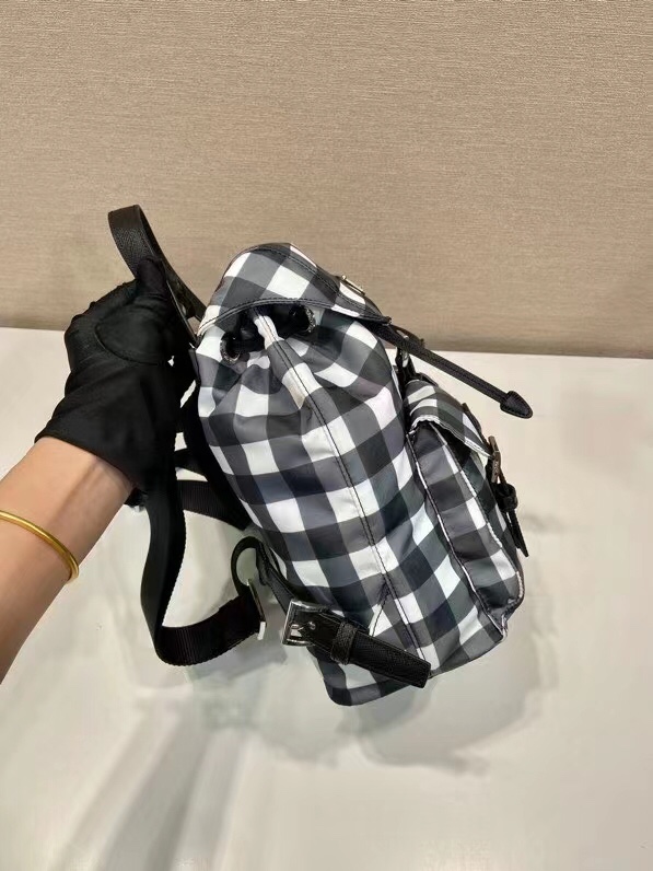 プラダ 素材Ｎ級品 バックバッグ 肩掛けバッグ 格子模様 牛革 レザー 軽量 ファッション 人気 ブラック_7