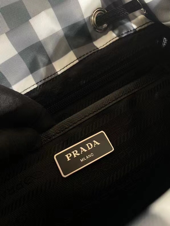 プラダ 素材Ｎ級品 バックバッグ 肩掛けバッグ 格子模様 牛革 レザー 軽量 ファッション 人気 ブラック_9