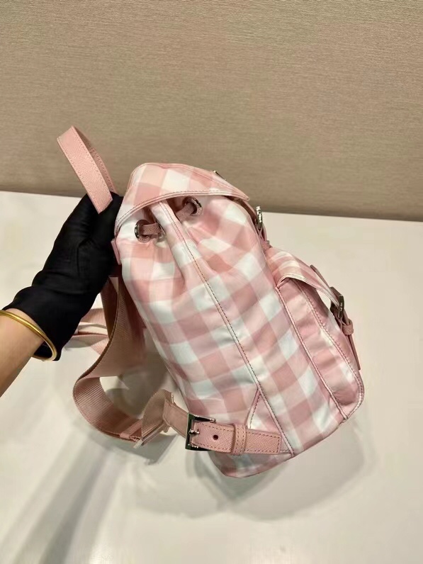プラダ 素材 一覧コピー バックバッグ 肩掛けバッグ 格子模様 牛革 レザー 軽量 ファッション 人気 ピンク_4