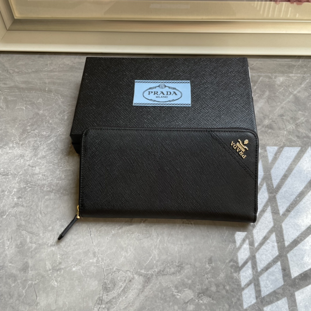 お得100%新品 プラダ 普段使い激安通販 柔らかい 財布 シンプル ロング 人気定番 ファッション 牛革 メンズ ブラック_1