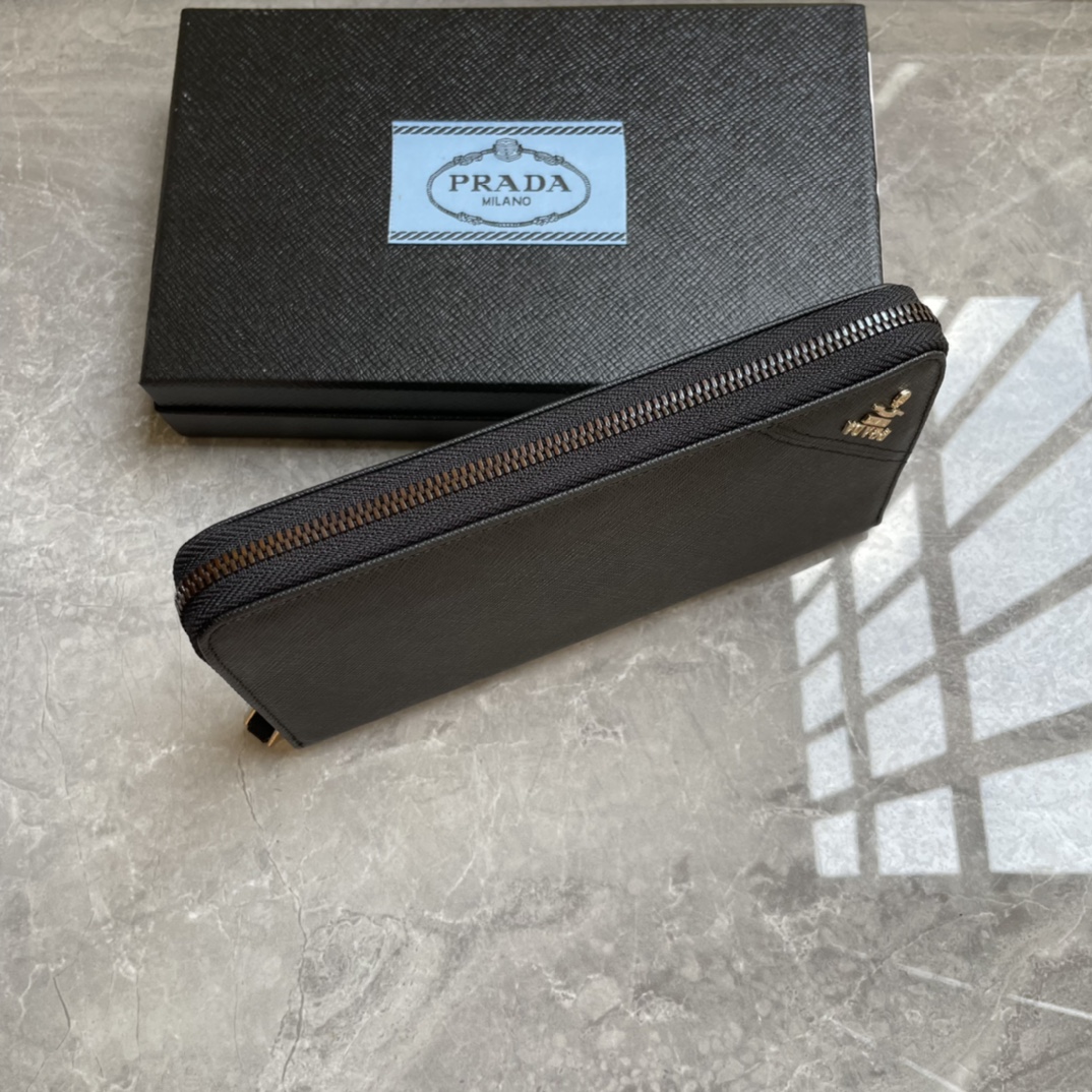 お得100%新品 プラダ 普段使い激安通販 柔らかい 財布 シンプル ロング 人気定番 ファッション 牛革 メンズ ブラック_2