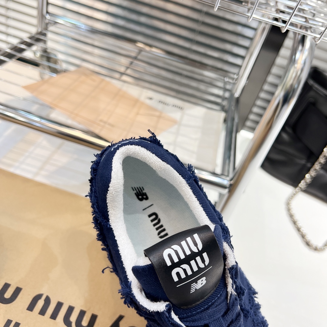 数量限定爆買い miu miu 靴偽物 運動 ランニング カジュアル シューズ 通学 スポーツシューズ ブルー_9