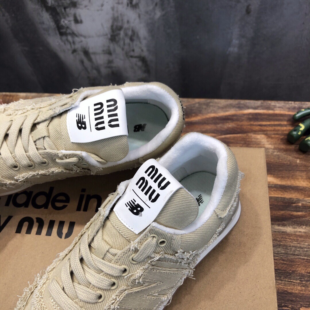 超激得新品 miumiu の スニーカーＮ級品 運動 Miumiu x New Balanceコラボ ランニング カジュアル 通学 スポーツシューズ グレイ_8