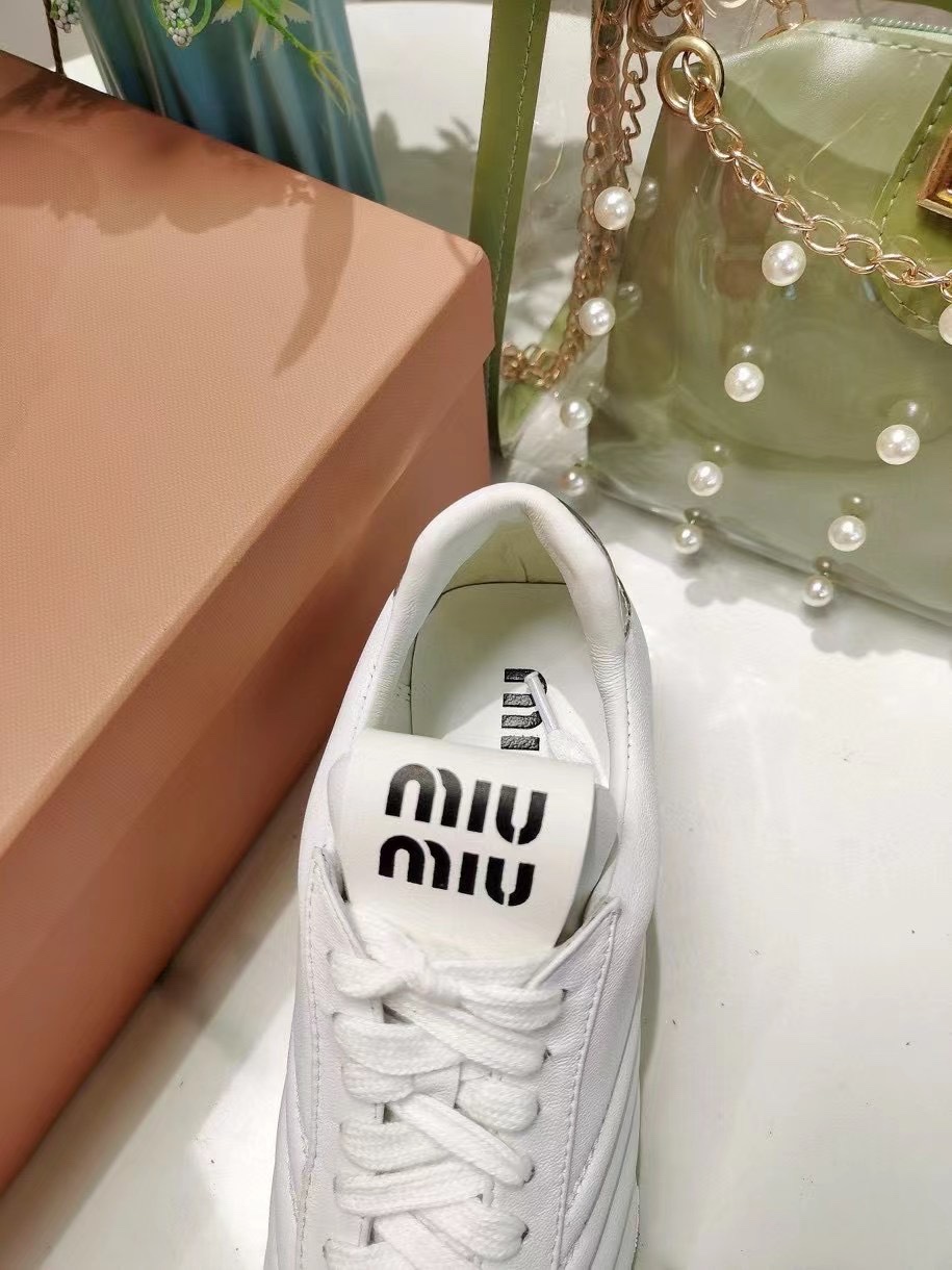 HOT品質保証 レディース miumiu 靴スーパーコピー パンプス 軽量 高機能クッション通勤 痛くない ホワイト_7