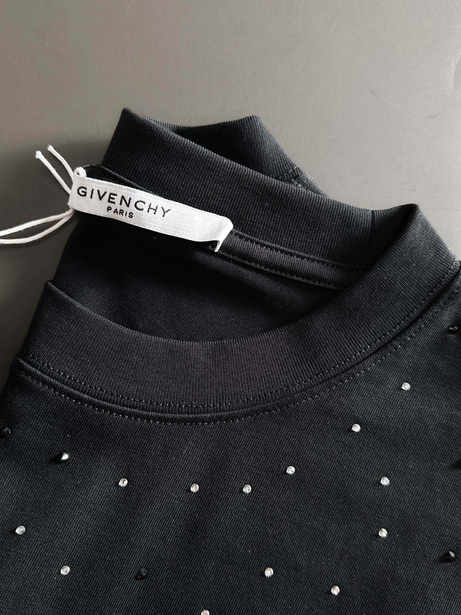 ジバンシィ GIVENCHY限定 コピー 半袖 Tシャツ ウール コットン ブラック 柔らかい 花柄_3