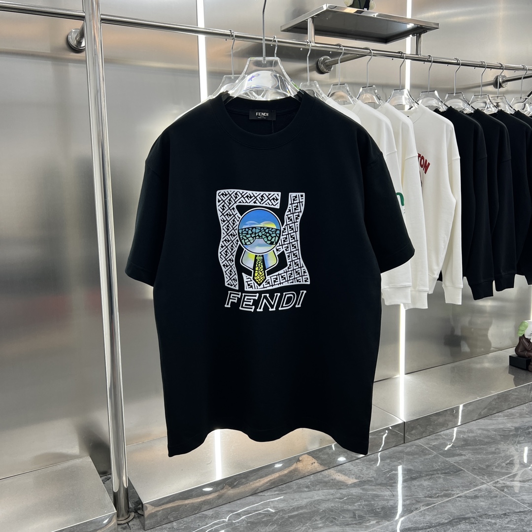 激安大特価最新作の フェンディ シャツ メンズスーパーコピー 短袖 プリント 春服 純綿 トップス Tシャツ 刺繍 男女兼用 ブラック_1