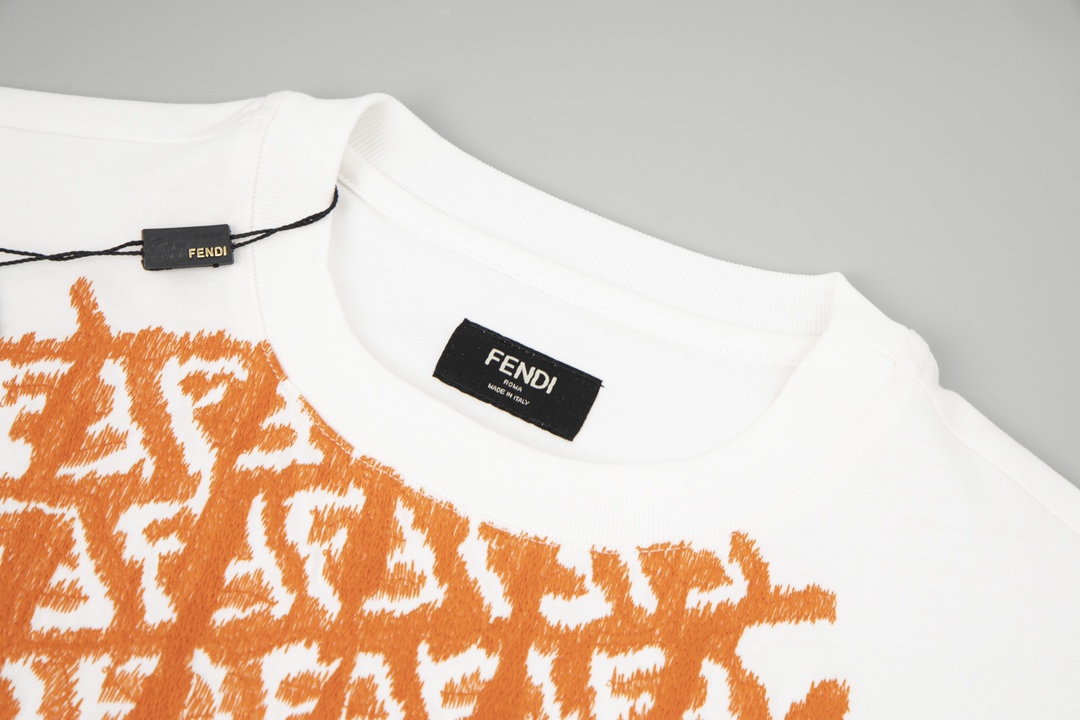 春夏人気定番安い fendi メンズ シャツ偽物 短袖 純綿 トップス Tシャツ 人気定番 シンプル 丸首 男女兼用 ホワイト_5