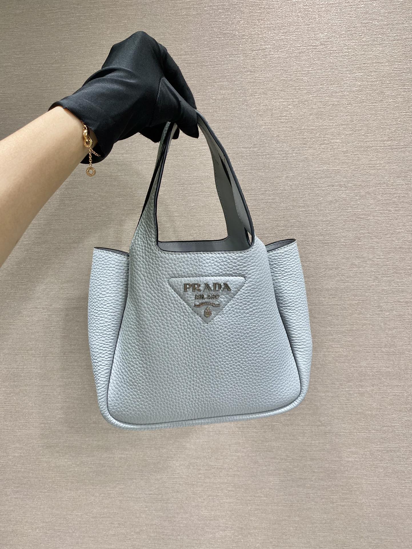 プラダ バッグ シリーズ偽物 持ちバッグ 牛革 柔らかい ミニ かごバッグ 限定品 レディース 人気 ホワイト_8