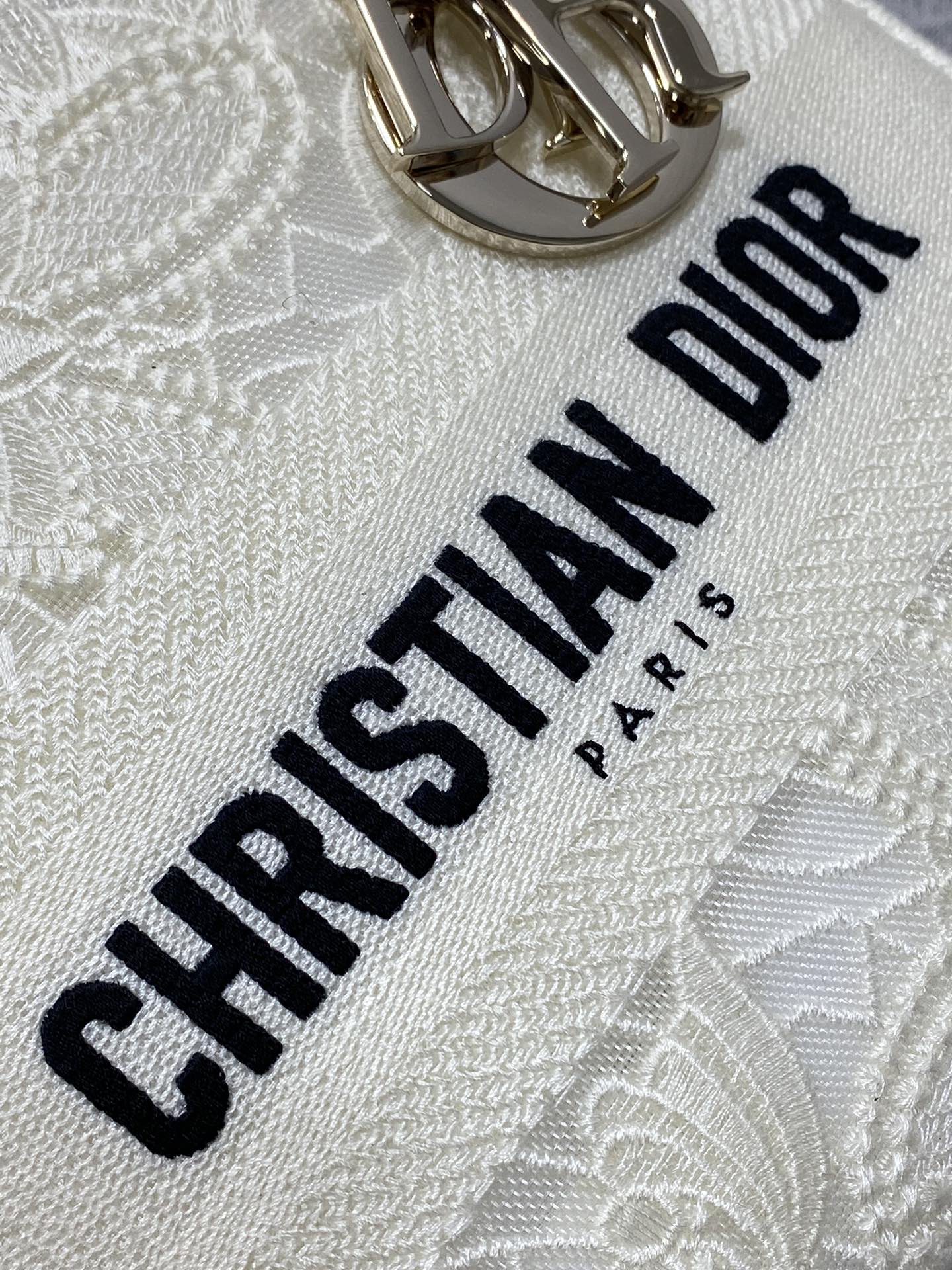 ディオール ノベルティ 2024スーパーコピー 持ちバッグ 牛革 刺繍 シンプル 綺麗！レディース ホワイト_3