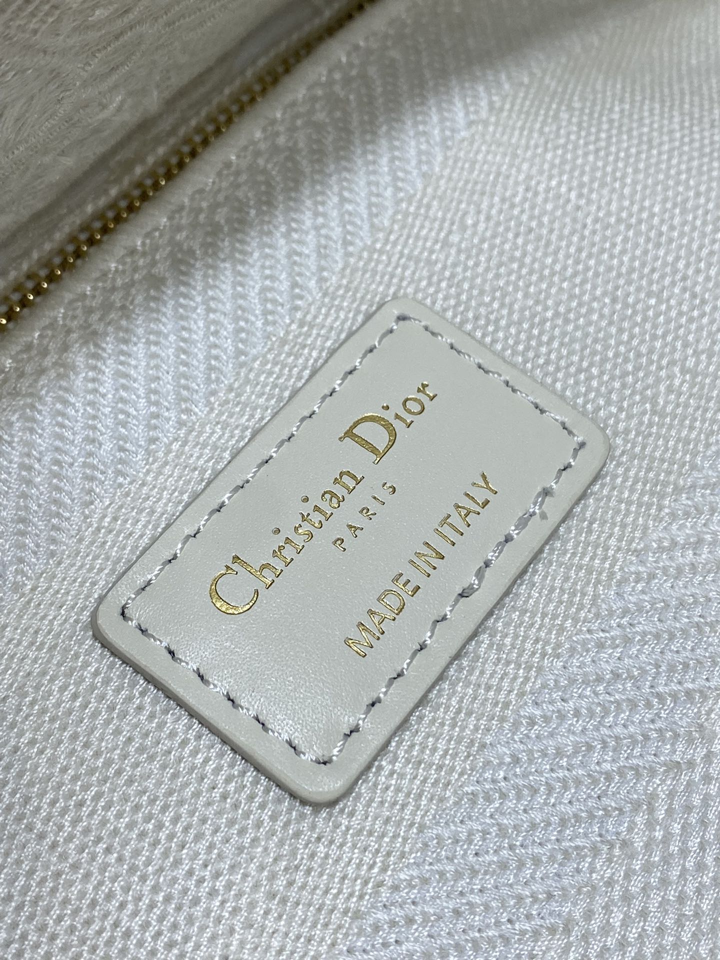 ディオール ノベルティ 2024スーパーコピー 持ちバッグ 牛革 刺繍 シンプル 綺麗！レディース ホワイト_9