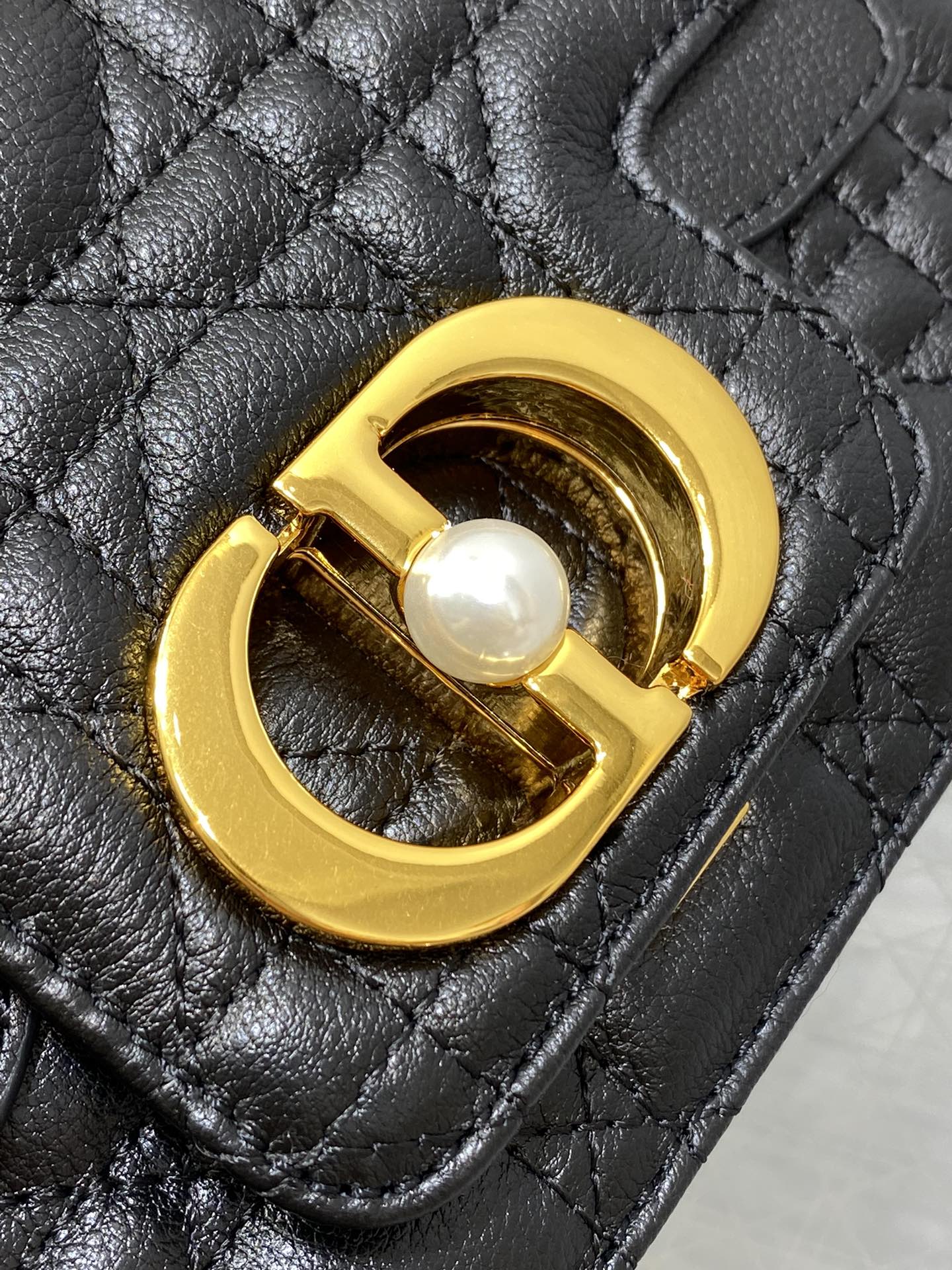 dior ブック トート激安通販 チェーンバッグ レディース 斜め掛けバッグ ロゴロック人気品 小さい ブラック_3