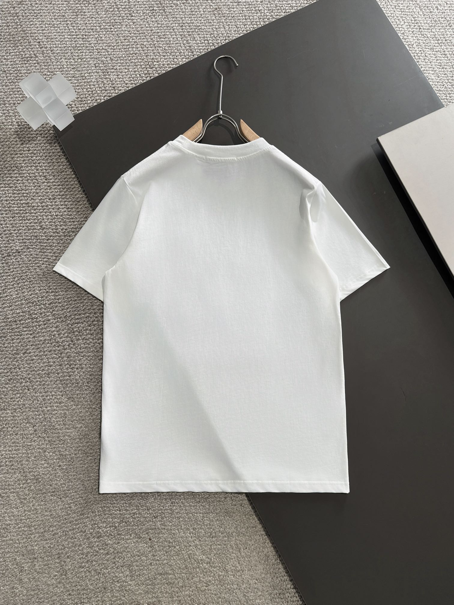 シャネル t シャツ レディース偽物 純綿 トップス 丸首 半袖 プリント 柔らかい シンプル 最新品 ホワイト_8