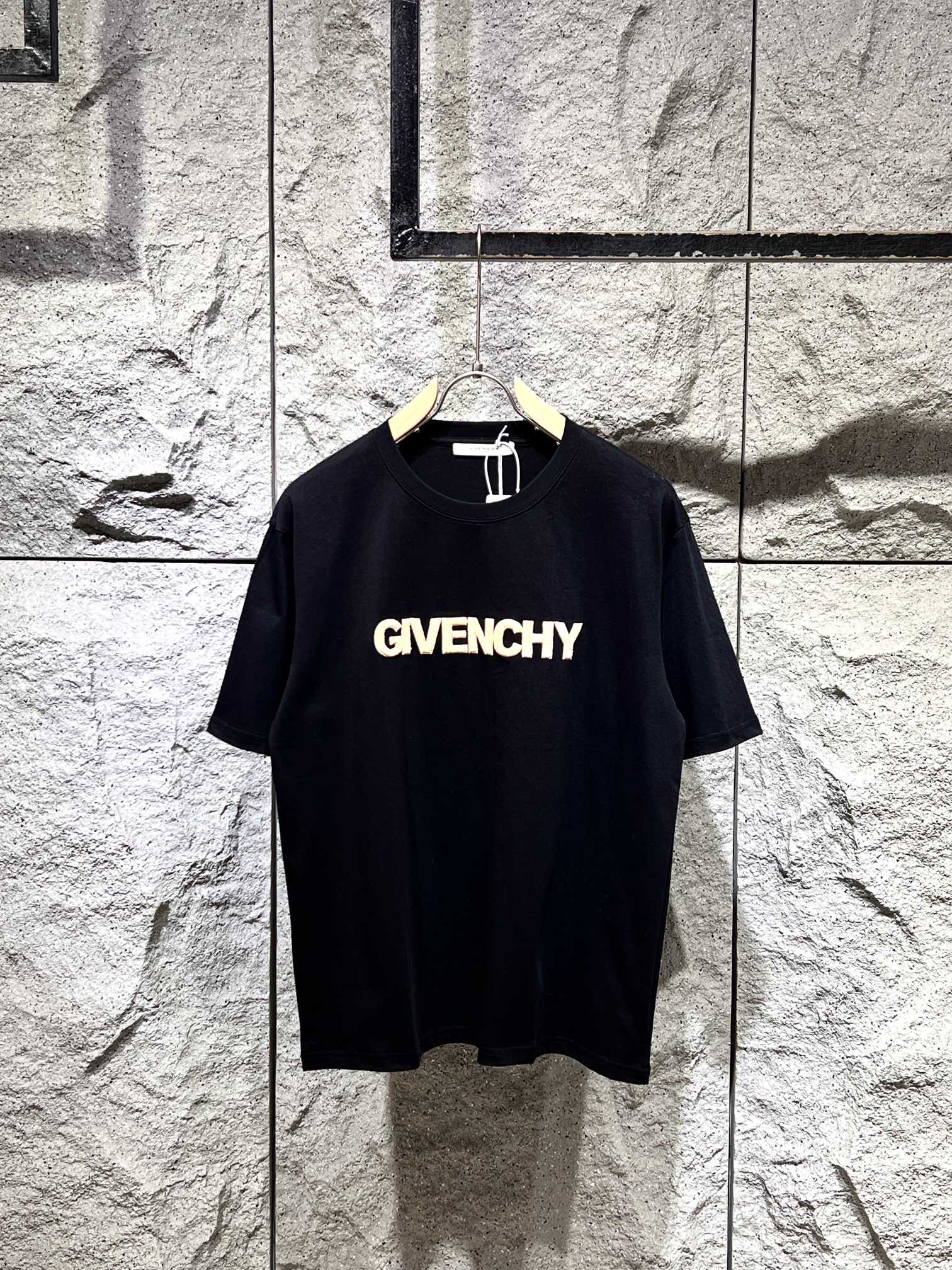 ジバンシィ n級品 コピー 半袖 Tシャツ コットン ブラック 柔らかい 花柄_1