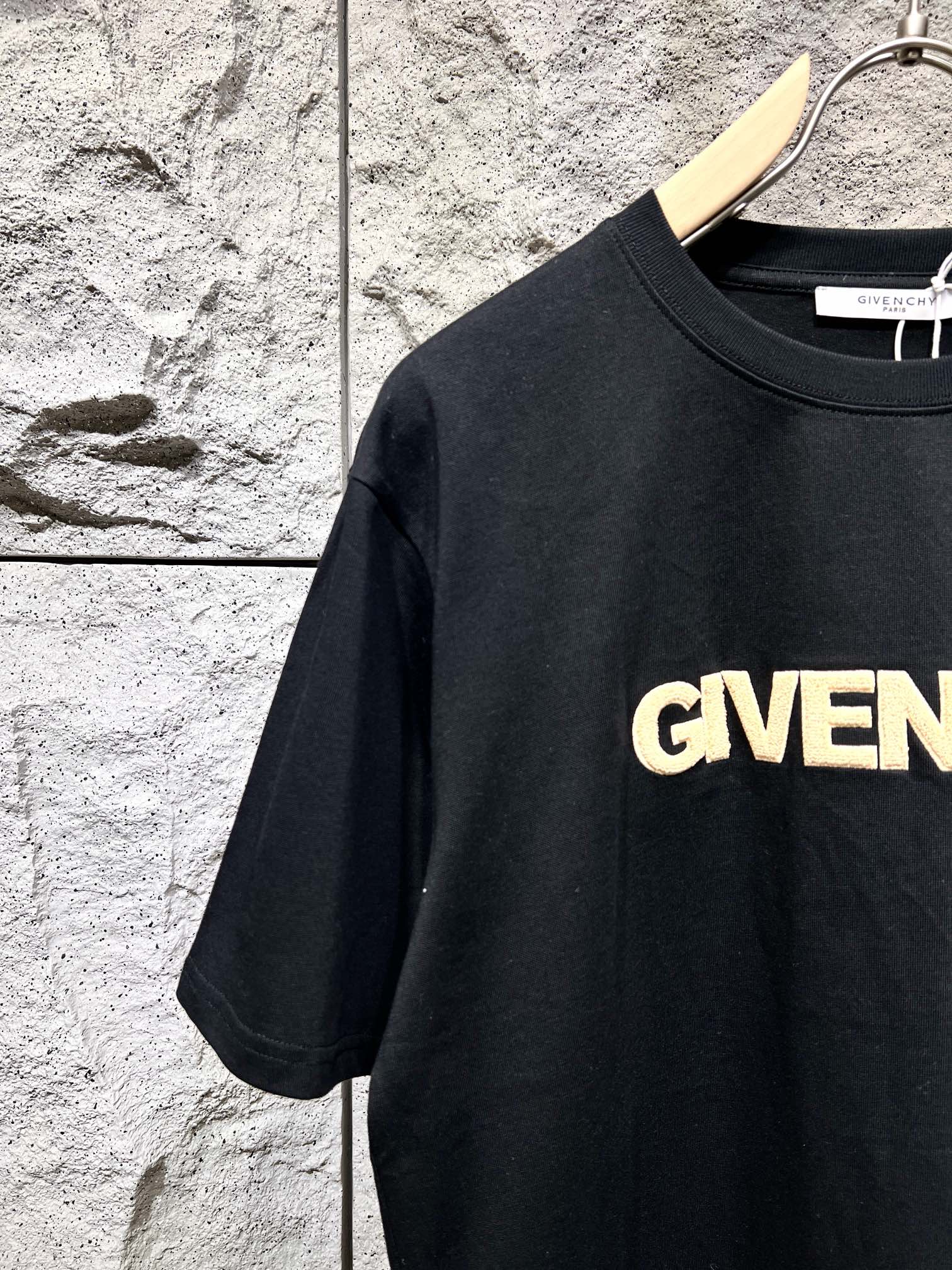 ジバンシィ n級品 コピー 半袖 Tシャツ コットン ブラック 柔らかい 花柄_2
