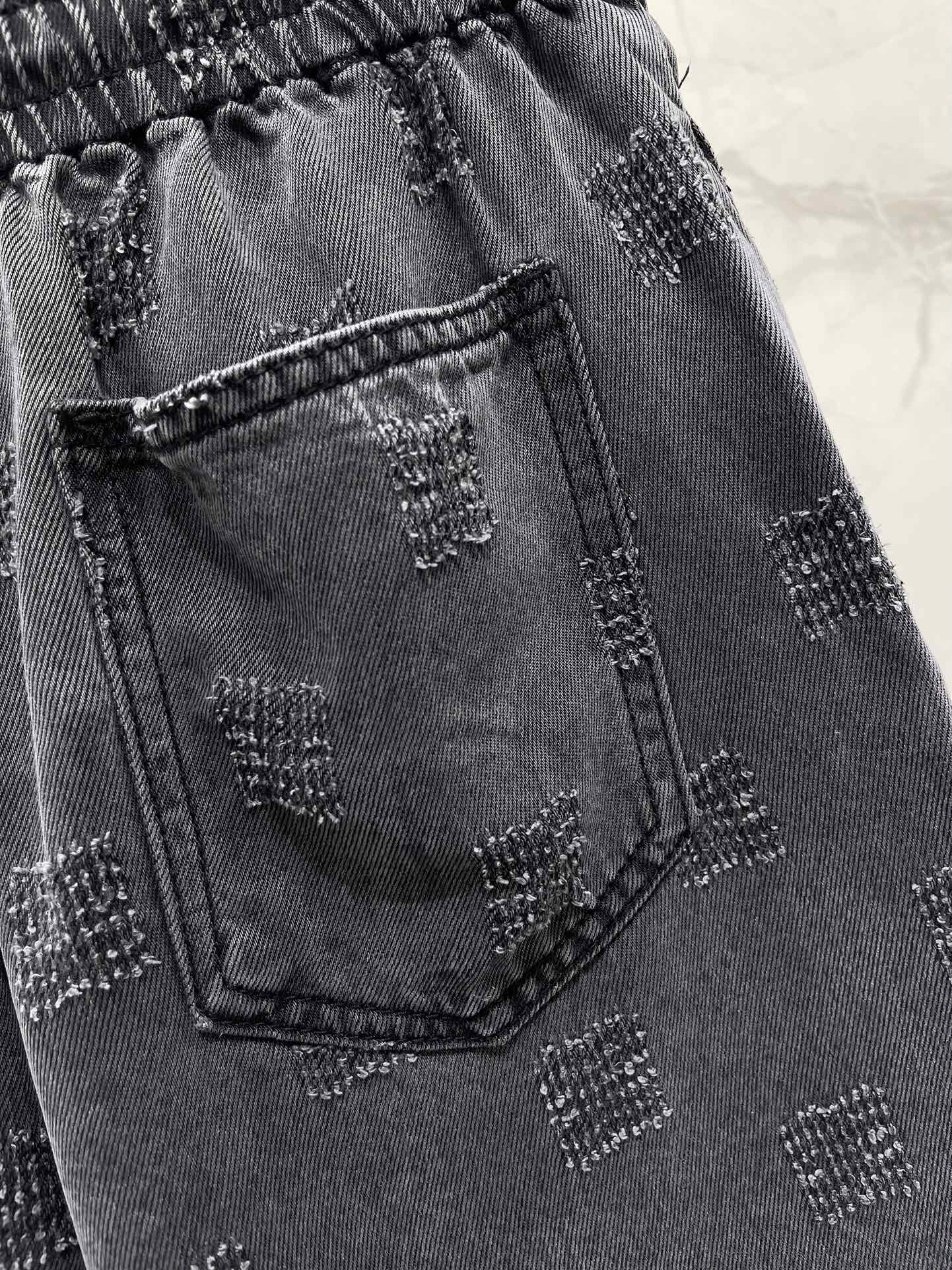 セリーヌ パンツ サイズ感スーパーコピー 純綿 ショットパンツ ジンーズ 柔らかい ロゴ刺繡 シンプル ブラック_6