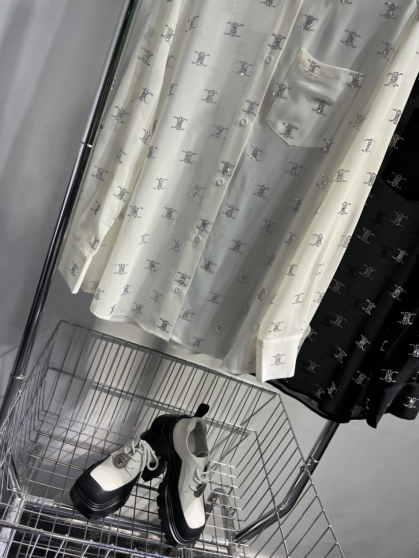 セリーヌ トップス レディーススーパーコピー 長袖 シャツ トップス 日焼け止め 薄い 高品質 2色可選_3