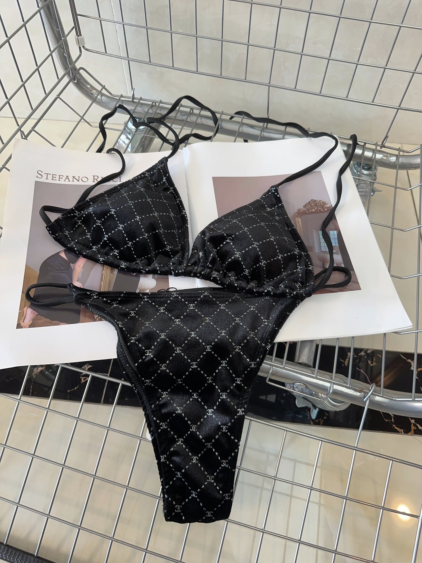 抜群な存在感  シャネルルガールＮ級品 レディース セクシー ビキニ ワンピース 旅行 スイミング 泳ぎ服 ブラック_1
