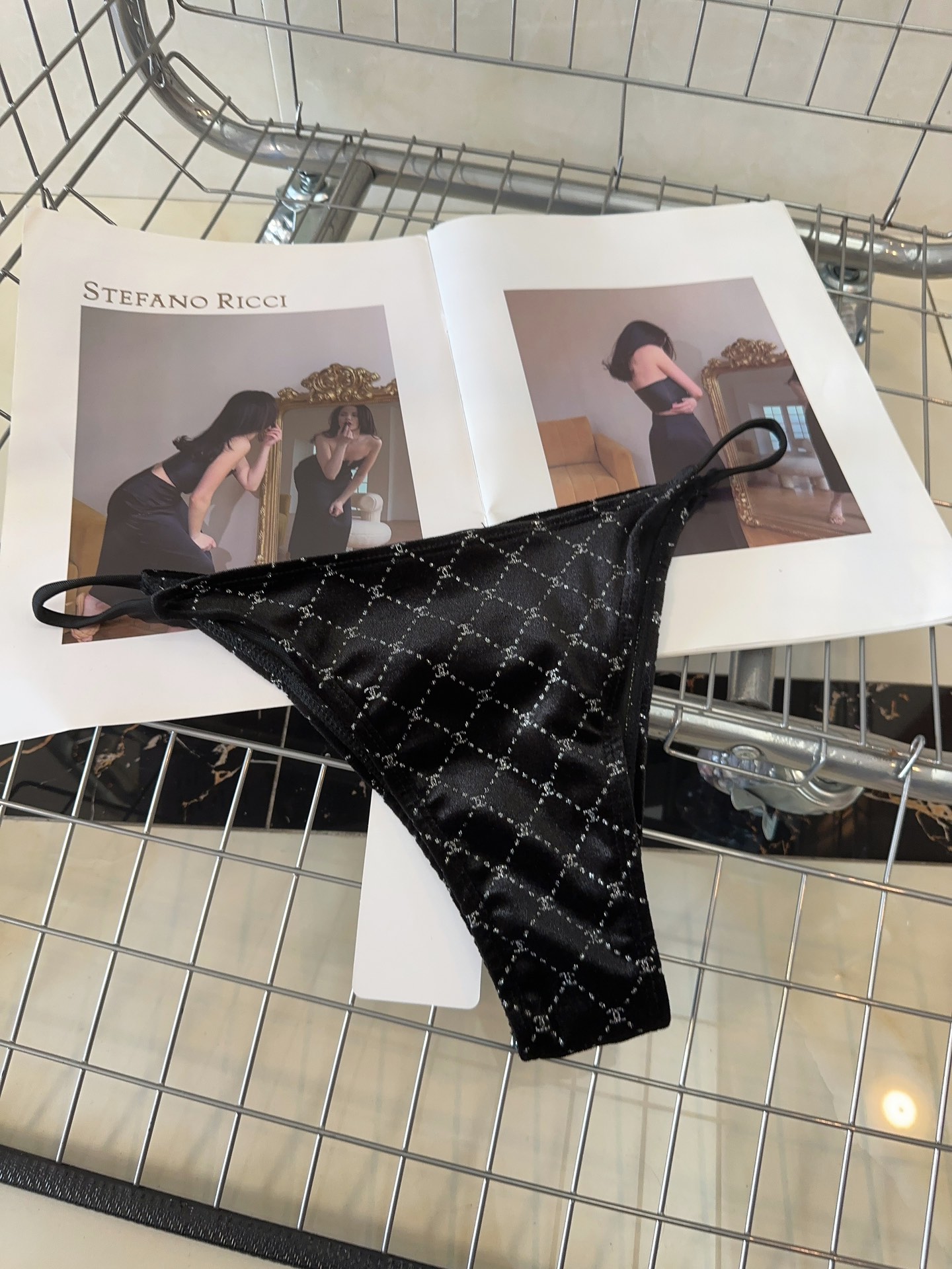 抜群な存在感  シャネルルガールＮ級品 レディース セクシー ビキニ ワンピース 旅行 スイミング 泳ぎ服 ブラック_6