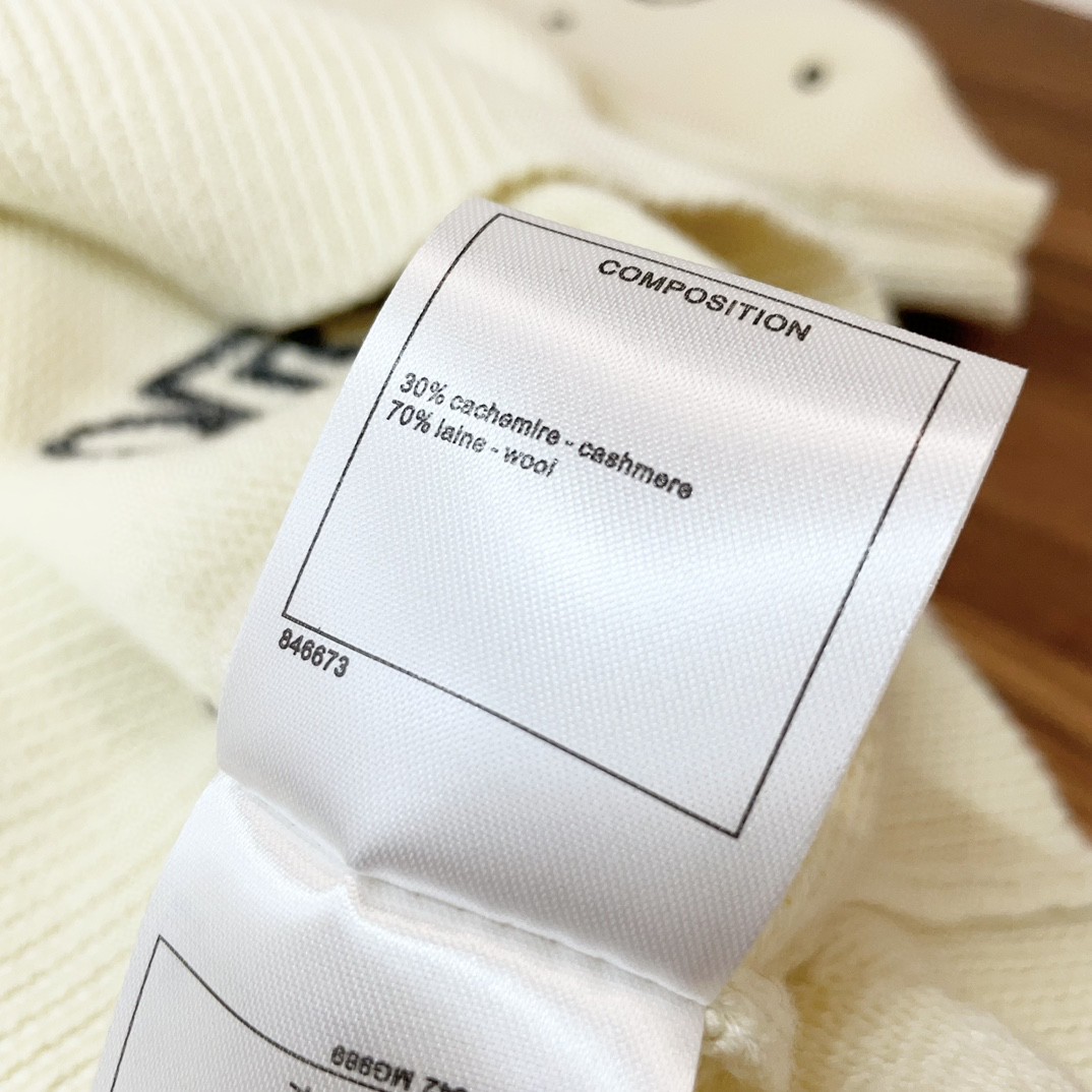 触り心地のいい chanel nike t シャツ激安通販 半袖 トップス 純綿 ジレー シンプル 高級感 セーター 人気 2色可選_7