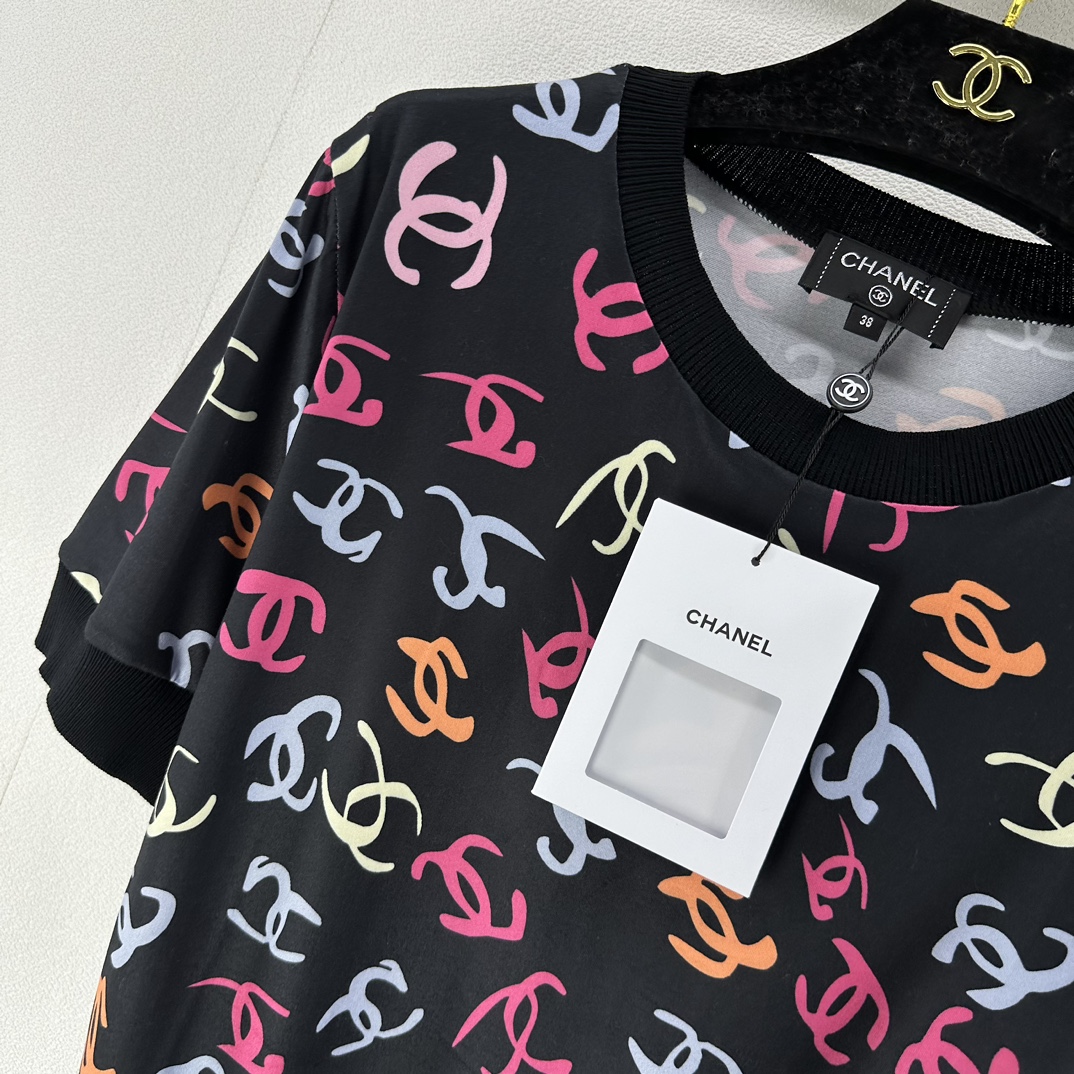 海外セレブ定番愛用 chanel ティー シャツ レディース偽物 短袖 トップス 純綿 レディース カラフル ブラック_3