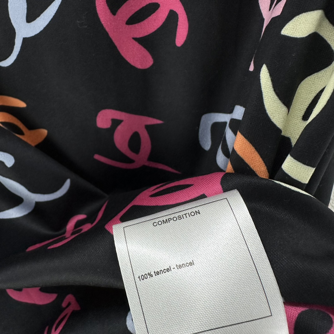 chanel ニット スカートＮ級品 半身 ファッション A形 美脚 カラフル ロゴプリント 花柄 レディース ブラック_7