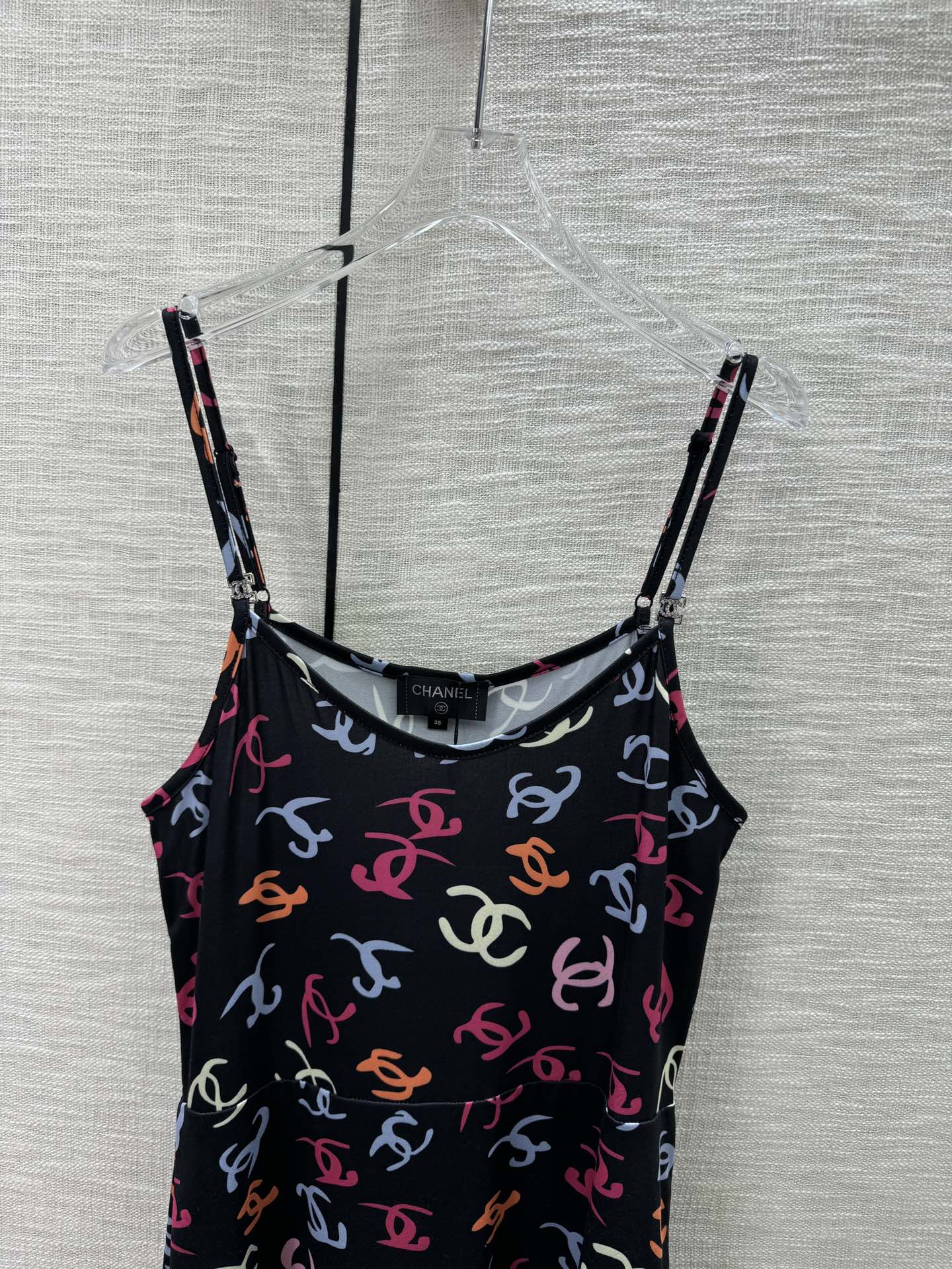 ココ シャネル ミニ スカートスーパーコピー 人気商品 カラフル 夏服 ワンピース ジレー レディース ブラック_4