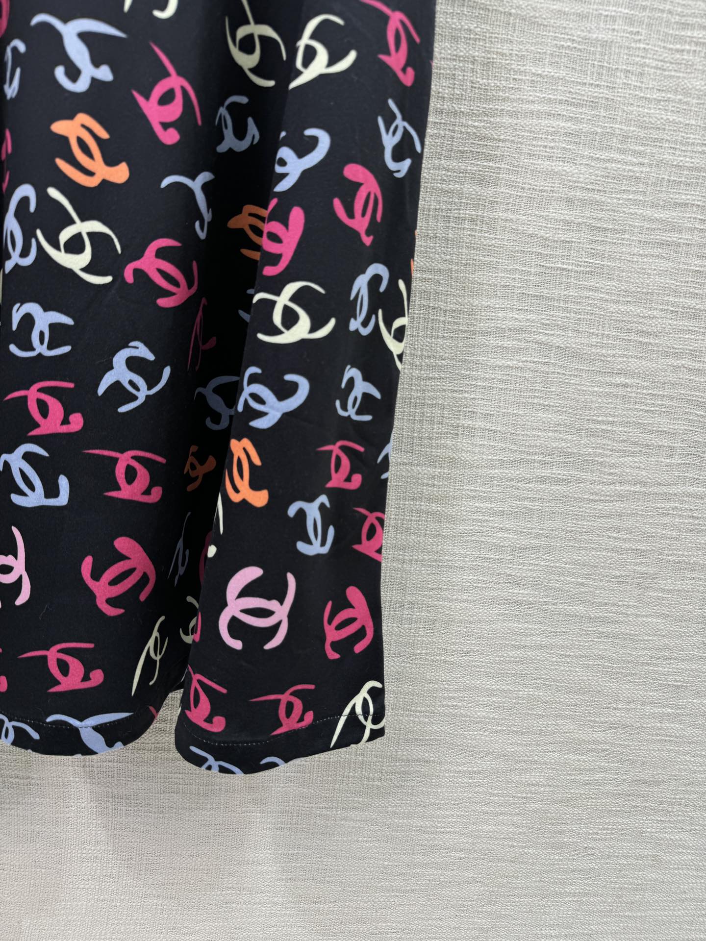 ココ シャネル ミニ スカートスーパーコピー 人気商品 カラフル 夏服 ワンピース ジレー レディース ブラック_6