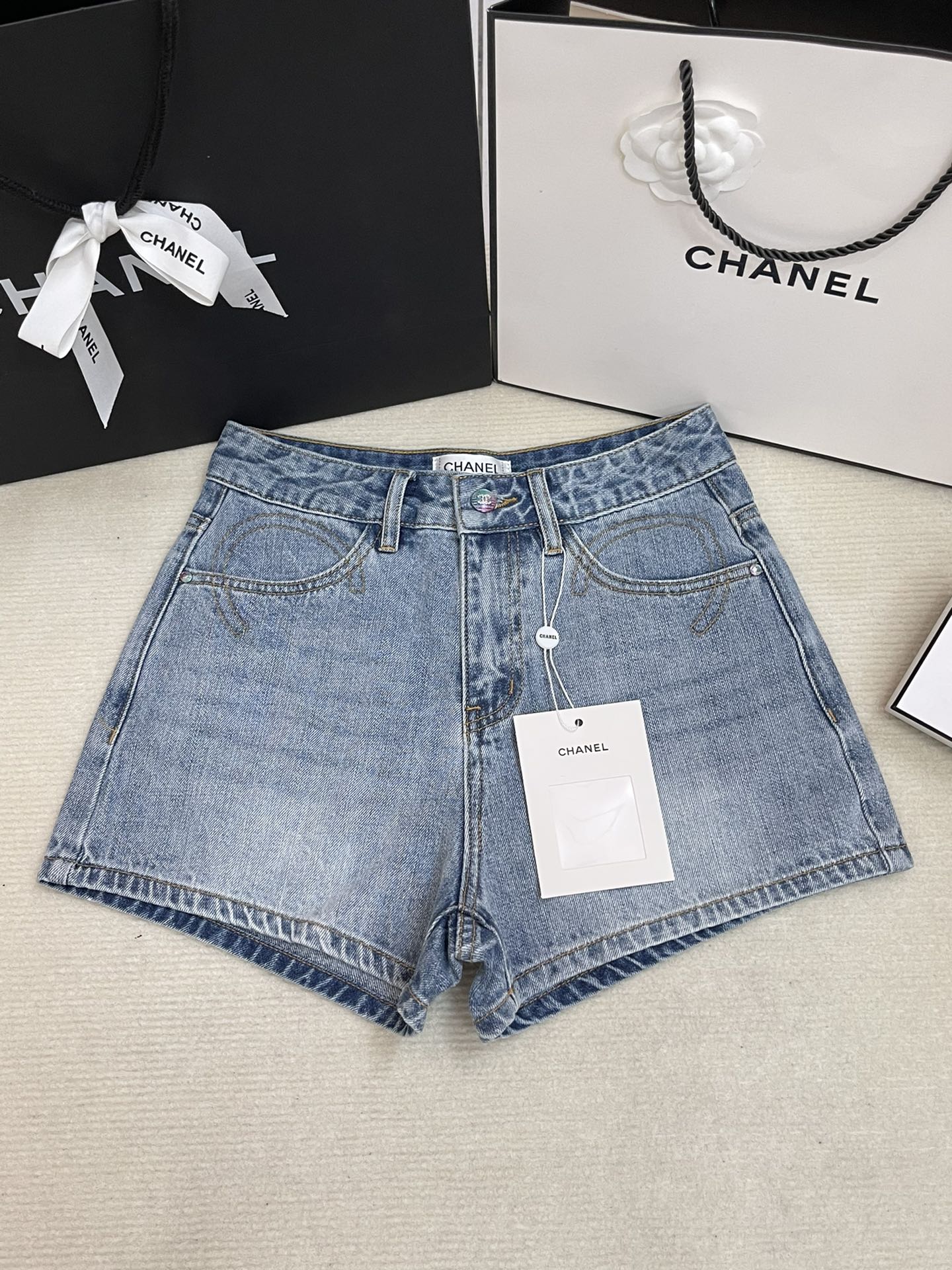 期間限定SALE!! シャネルパンツスーツＮ級品 ショットパンツ 刺繍 デニム 美脚 シンプル 夏ズボン ブルー_1