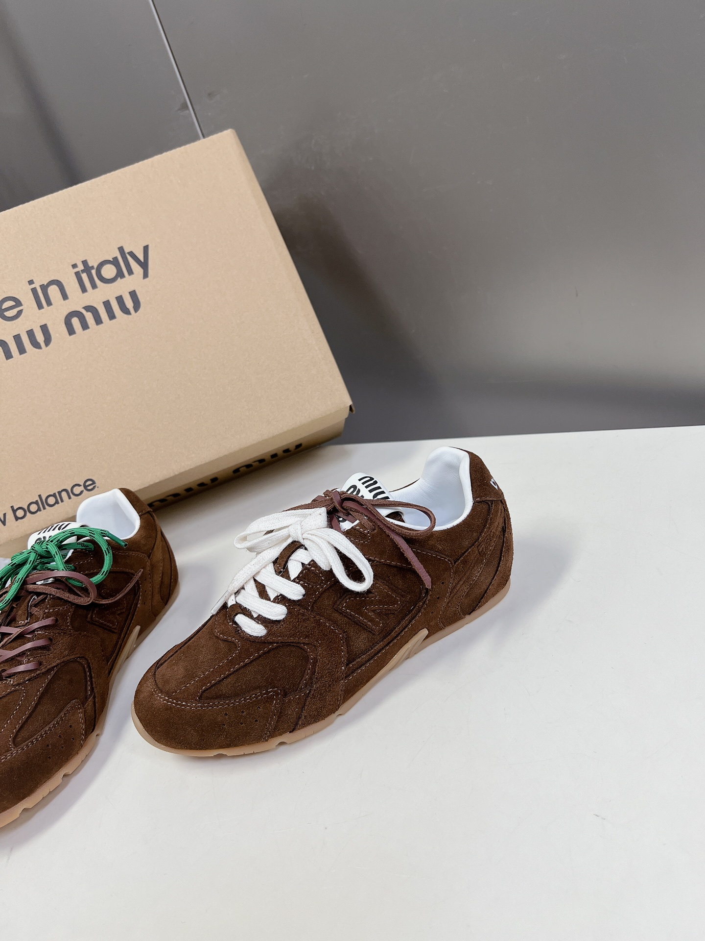 ミュウ ミュウ シューズＮ級品 運動シューズ ランニング Miu Miu＊New Balanceコラボ 通気性いい ブラウン_3