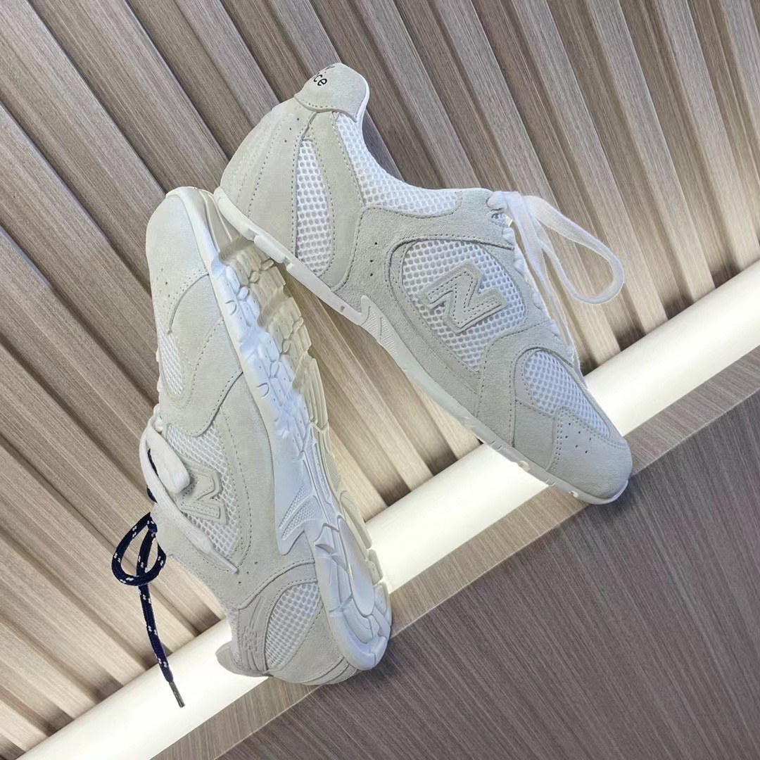 miumiu フラット シューズＮ級品 運動 ランニング スニーカー Miu Miu x New Balanceコラボ 春夏品 ホワイト_2