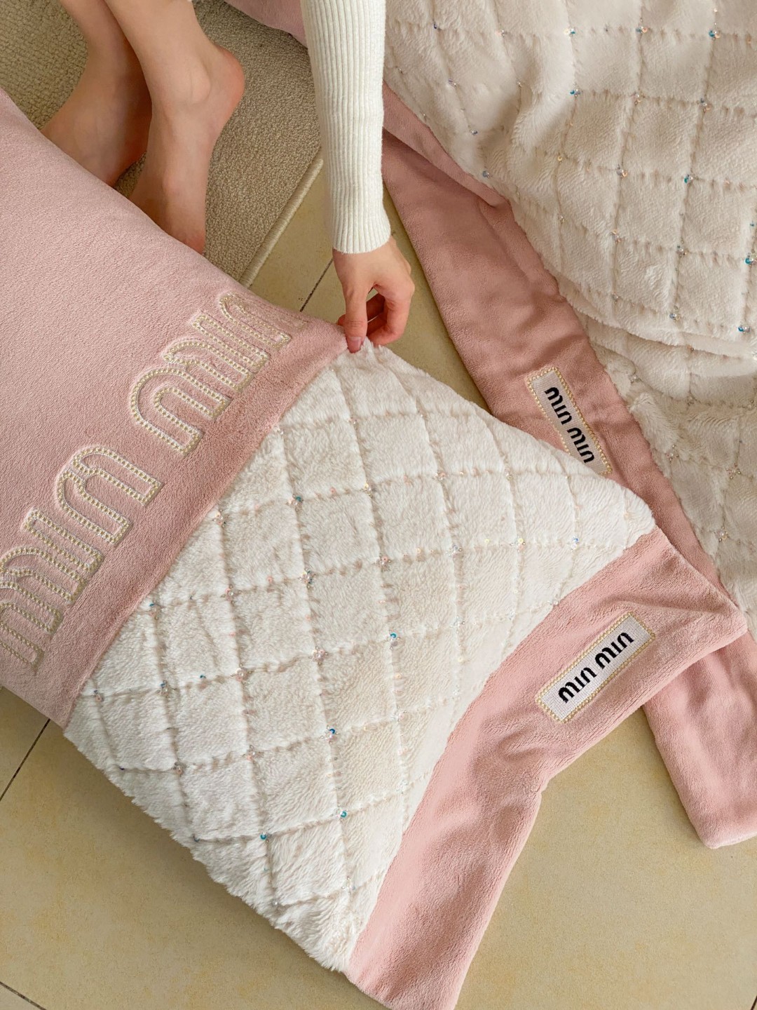 miumiu掛け布団 おすすめ激安通販 4点セット人気セット 掛け布団カバー ベッドカバー 枕カバー 柔らかい シンプル ピンク_3