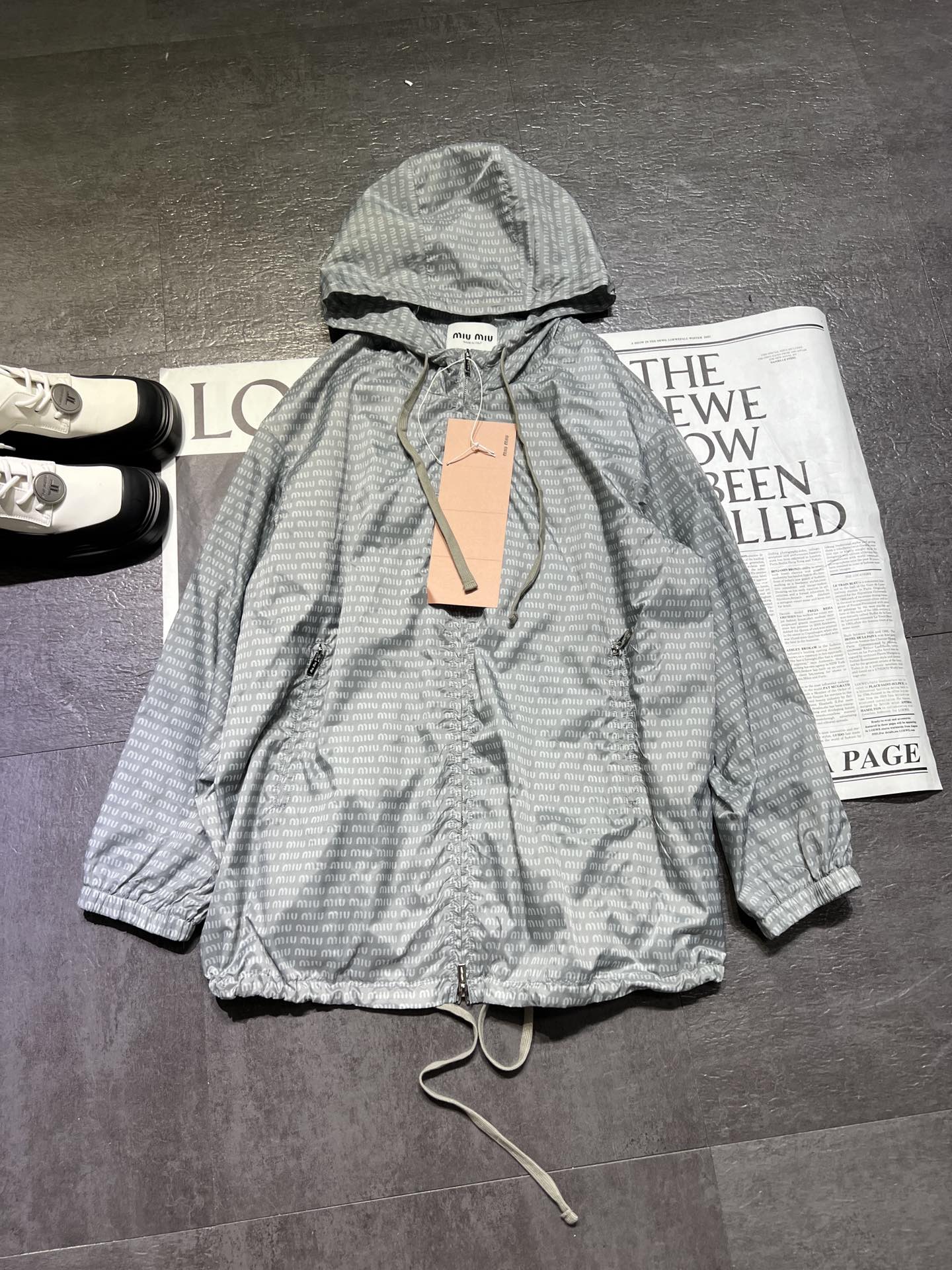 最安値人気 ミュウ 服 ポケモンＮ級品 日焼け止め 軽量 アウター トップス シンプル プリント 人気 グレイ_5