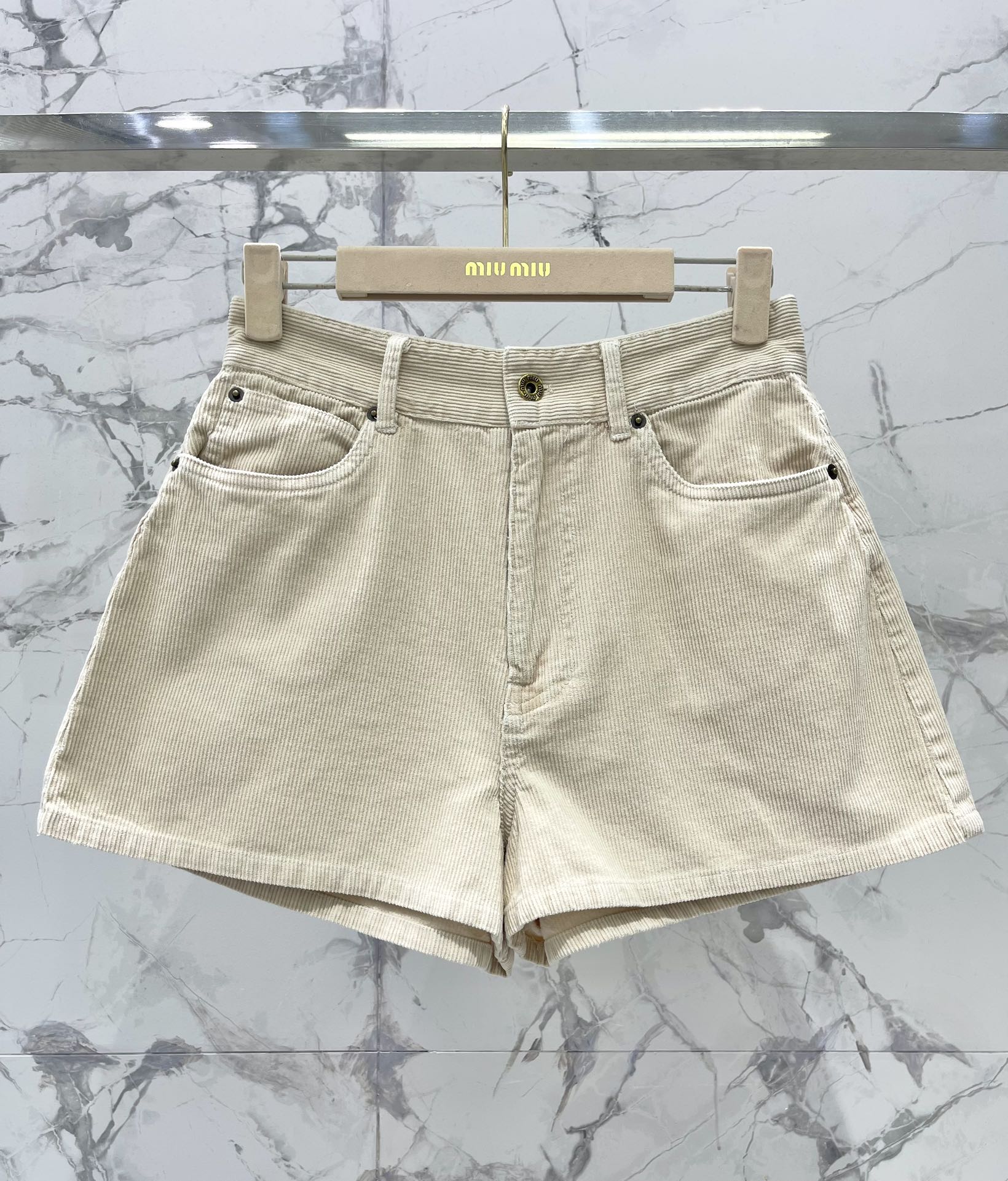 NEW夏のミュウミュウ パンツ偽物 ショットズボン 美脚 デニム素材 A形 シンプル レディース ホワイト_1