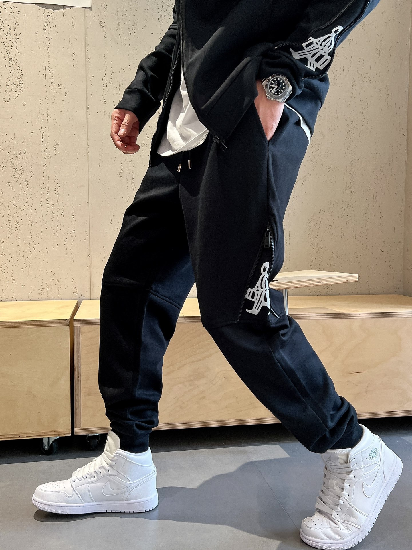 prada パンツ激安通販 セットアップ メンズ 無地 純綿 カジュアル 運動セット ランニング メンズ ブラック_3