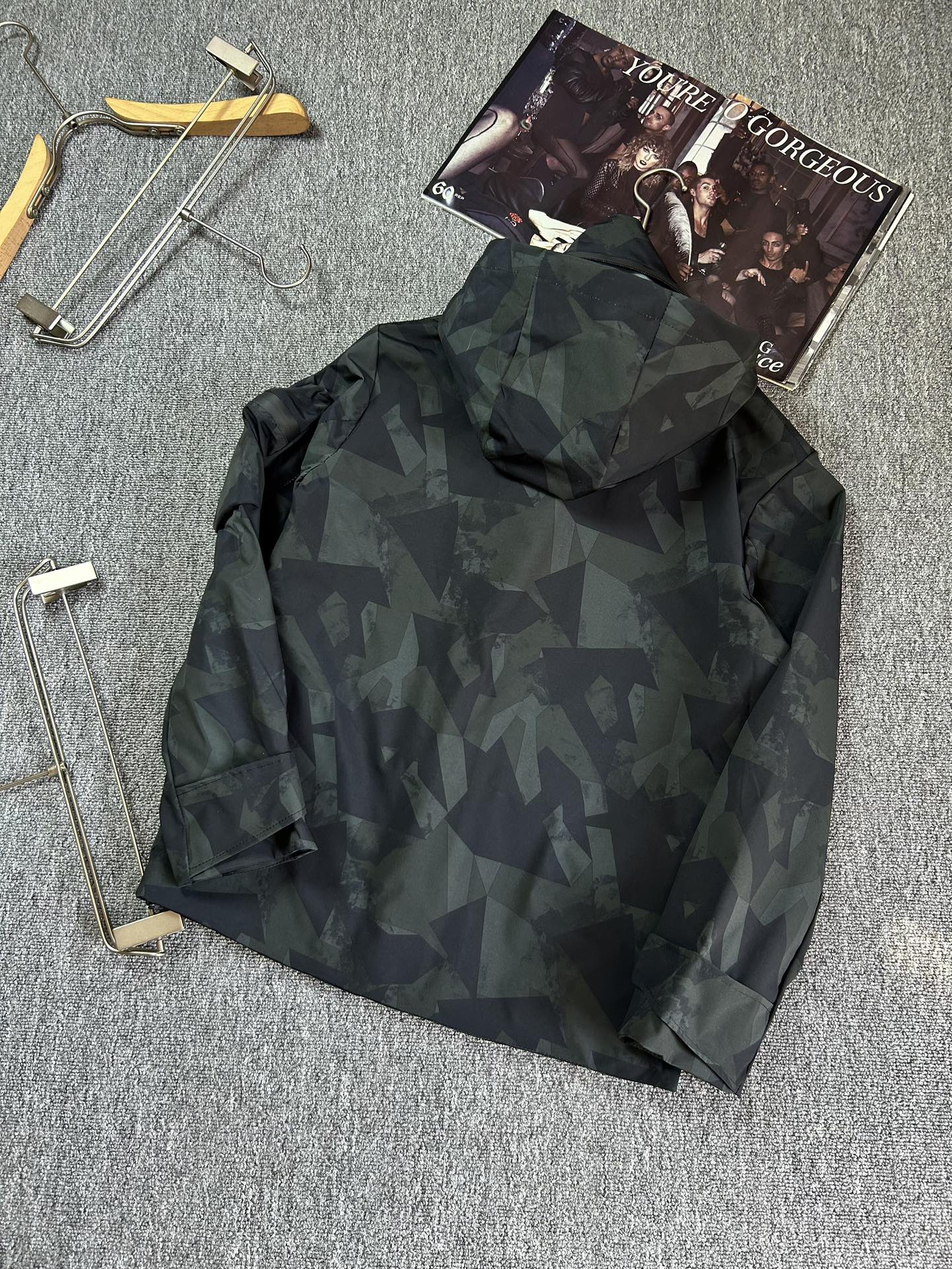 春夏新品 prada ジャケットスーパーコピー アウター トップス ウインドブレーカー ジャンパー 高品質 メンズ ブラック_3