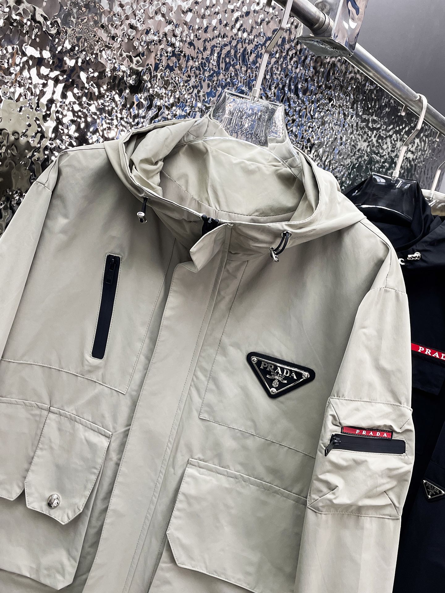 限定セール低価 プラダ ジャンパー偽物 ジャケット 柔らかい トップス 運動 通気性いい 人気 メンズ ホワイト_4