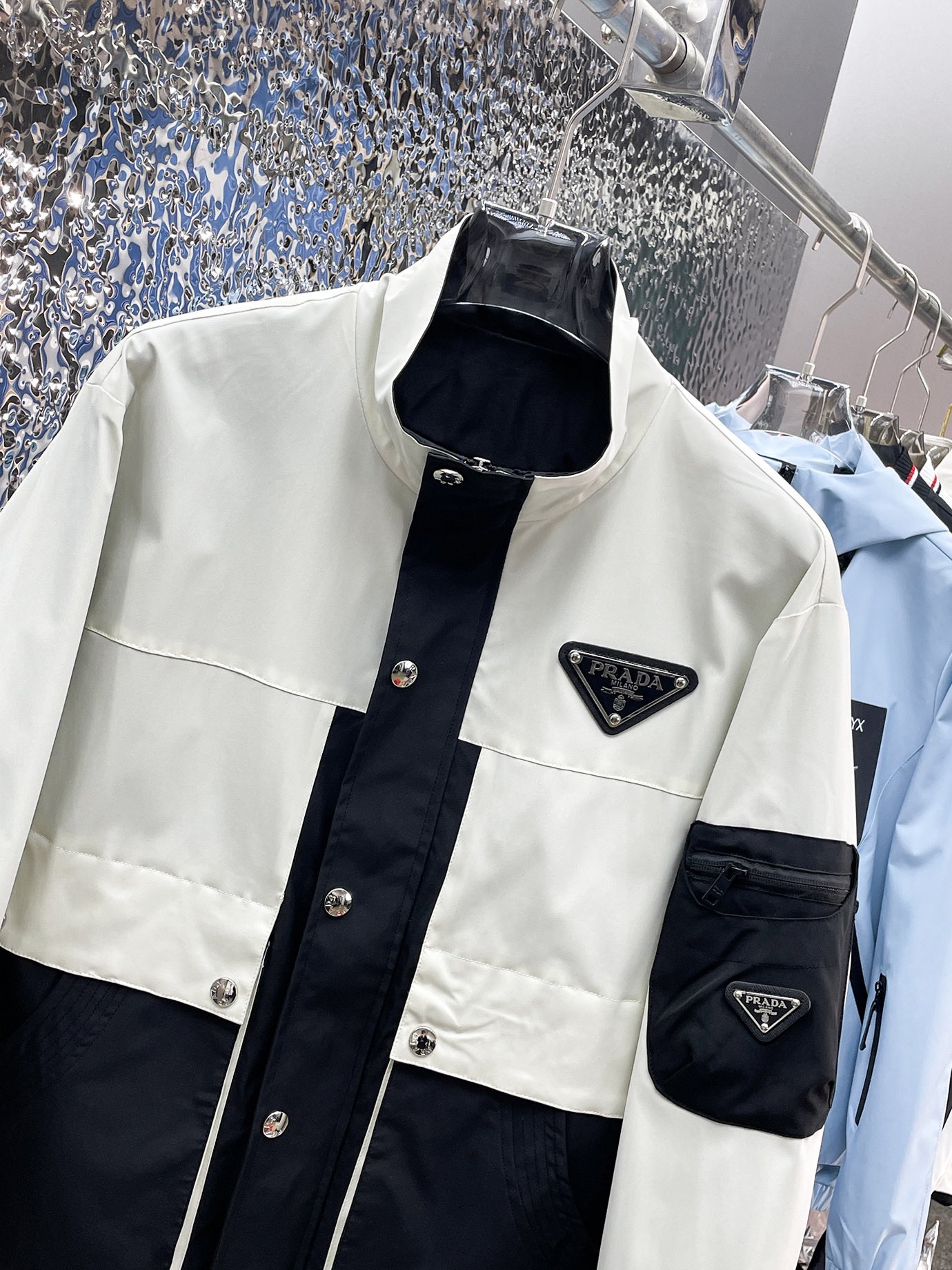 人気セールHOT prada ジャンパーＮ級品 アウター 柔らかい トップス ジャケット 高級品 メンズ ホワイト_3