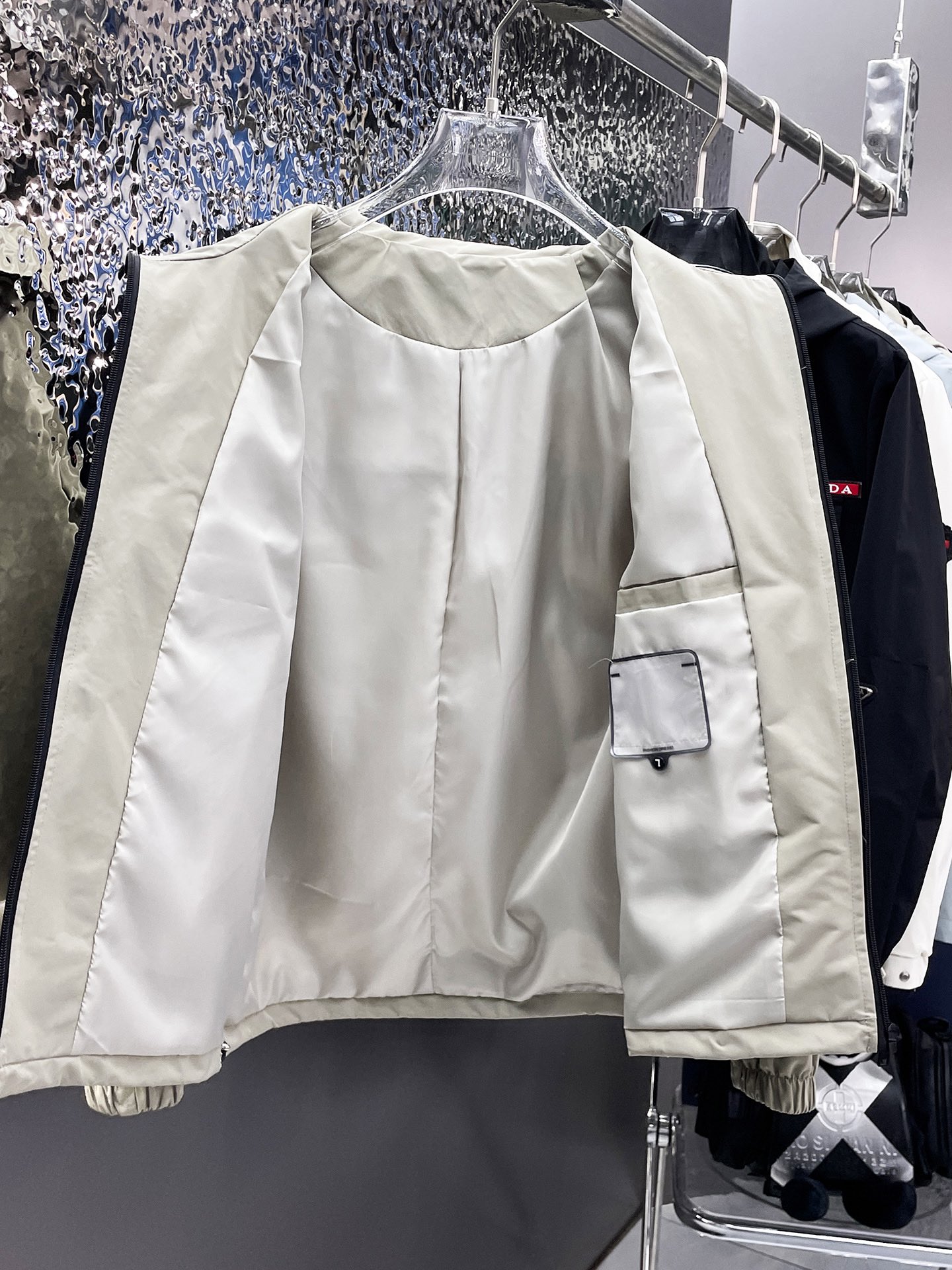 存在感のある prada ライダーススーパーコピー トップス 柔らかい トップ秋服 アウター 暖かい メンズ ホワイト_8