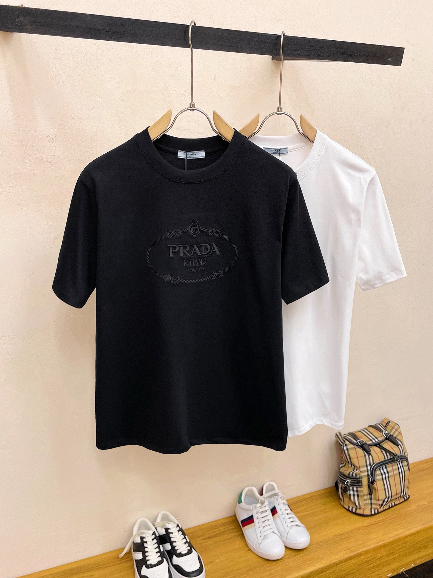 人気定番 プラダ t シャツＮ級品 夏新品 半袖 シンプル 純綿 トップス 柔らかい ブラック_3