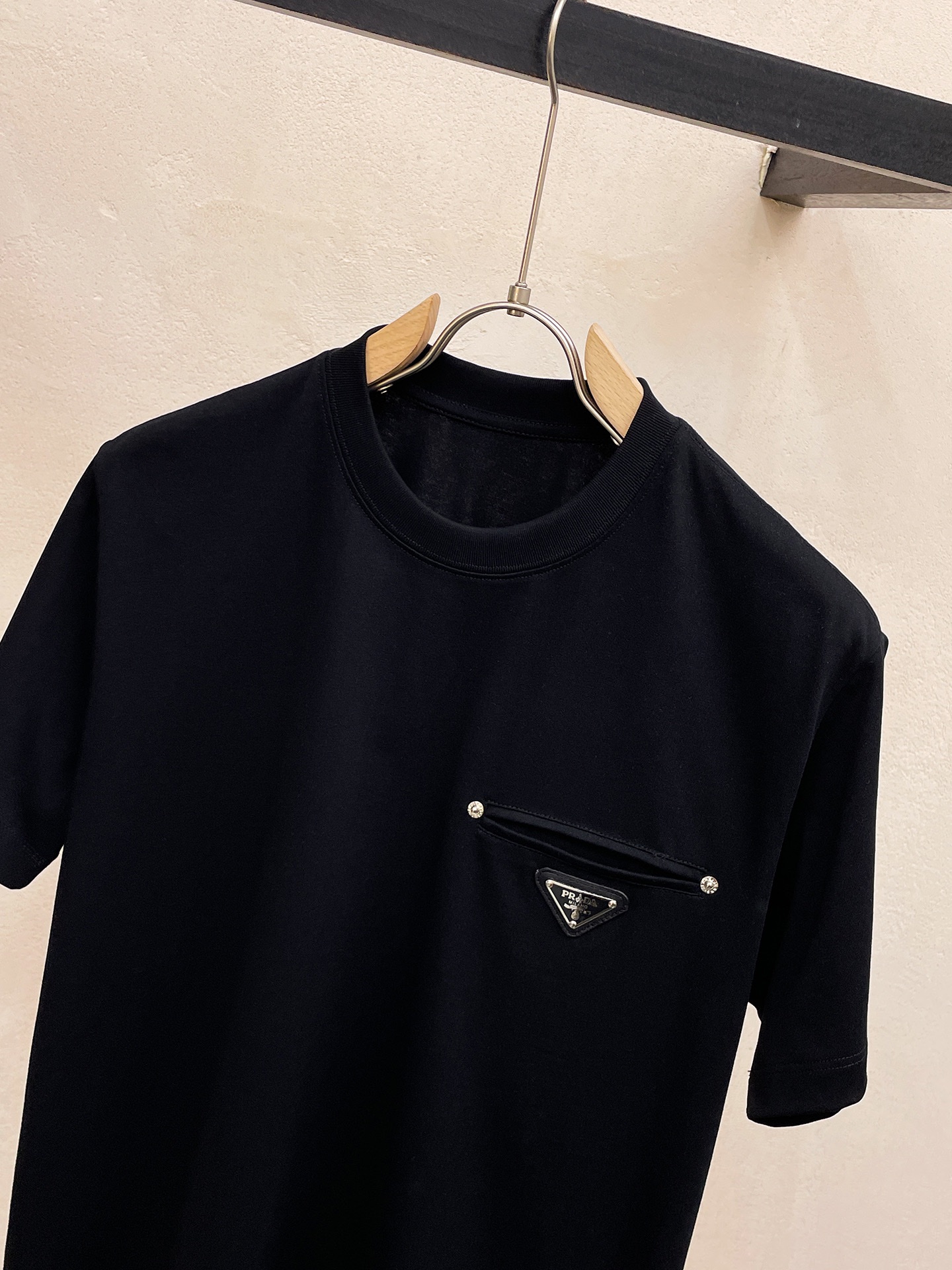 お買い得豊富な prada カットソー偽物 短袖 ゆったり 純綿 トップス プリント 柔らかい シンプル ブラック_3